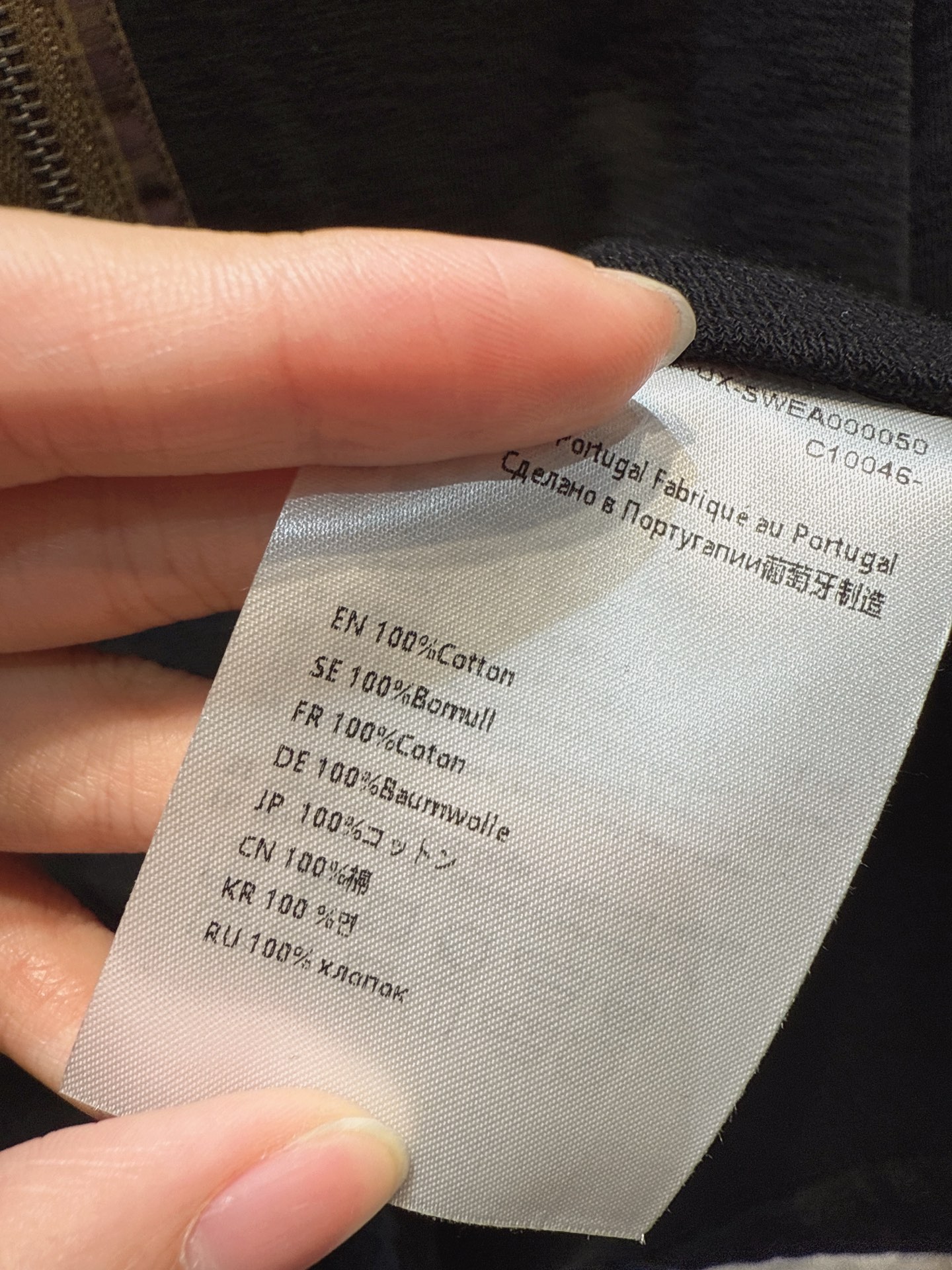 ✨✨✨Acne✨✨✨2025秋冬新款 【复古格调连帽衫】兼具舒适与设计感的连帽长袖上衣，半拉链设计利落别