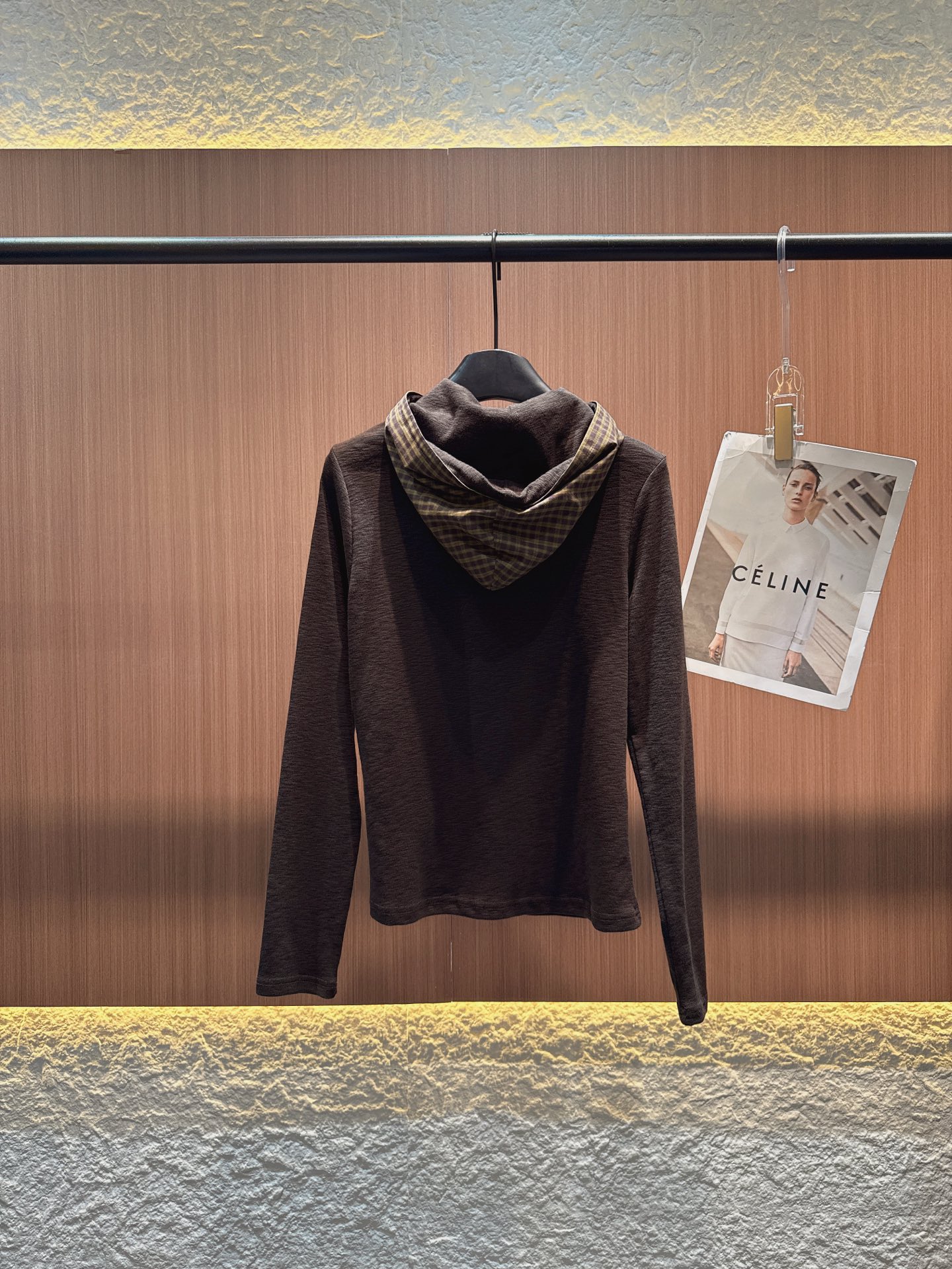 ✨✨✨Acne✨✨✨2025秋冬新款 【复古格调连帽衫】兼具舒适与设计感的连帽长袖上衣，半拉链设计利落别