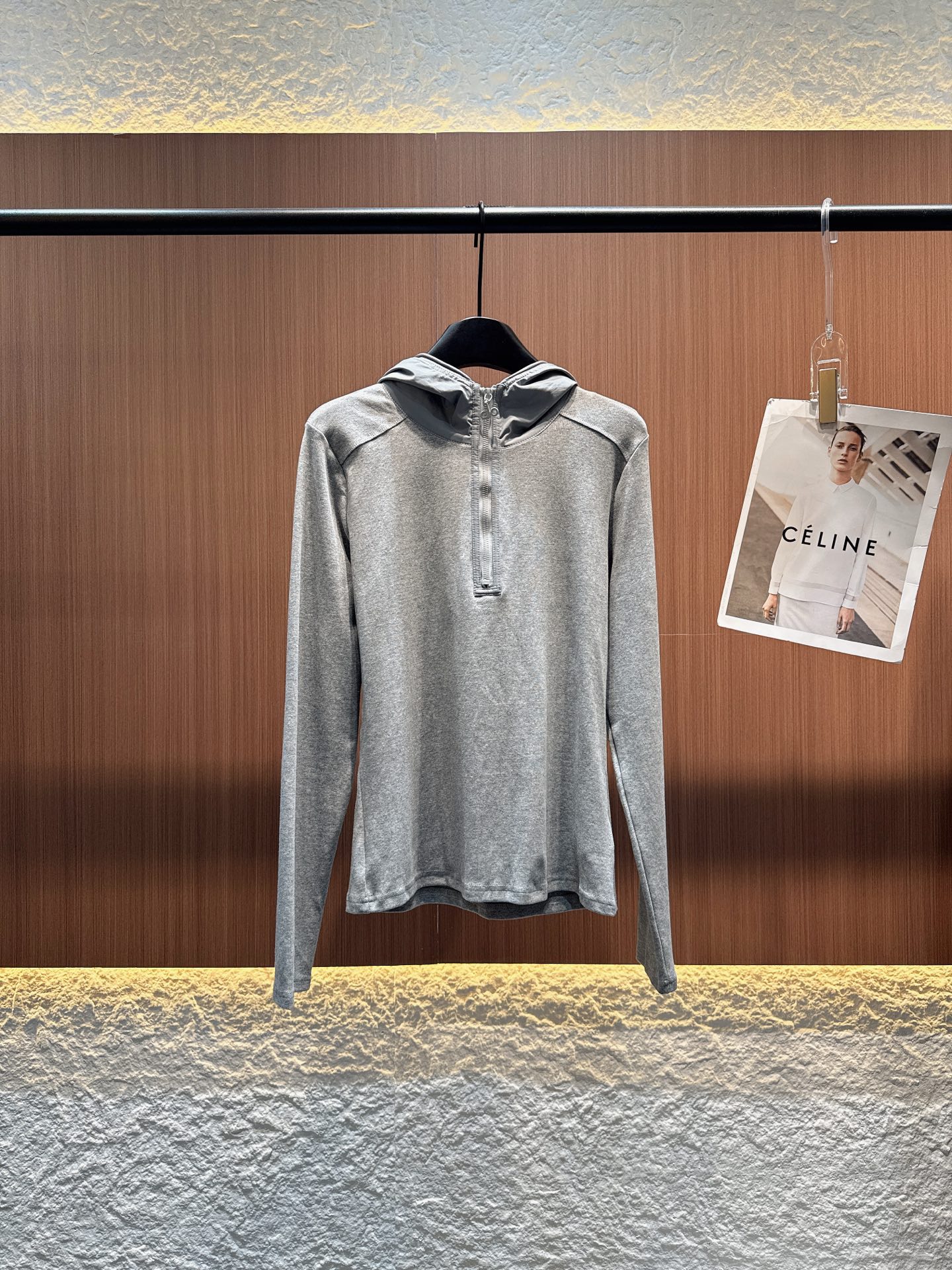 ✨✨✨alo✨✨✨2025秋冬新品 【连帽半拉链长袖上衣，解锁多场景穿搭型格】简约版型融合连帽与半拉链设