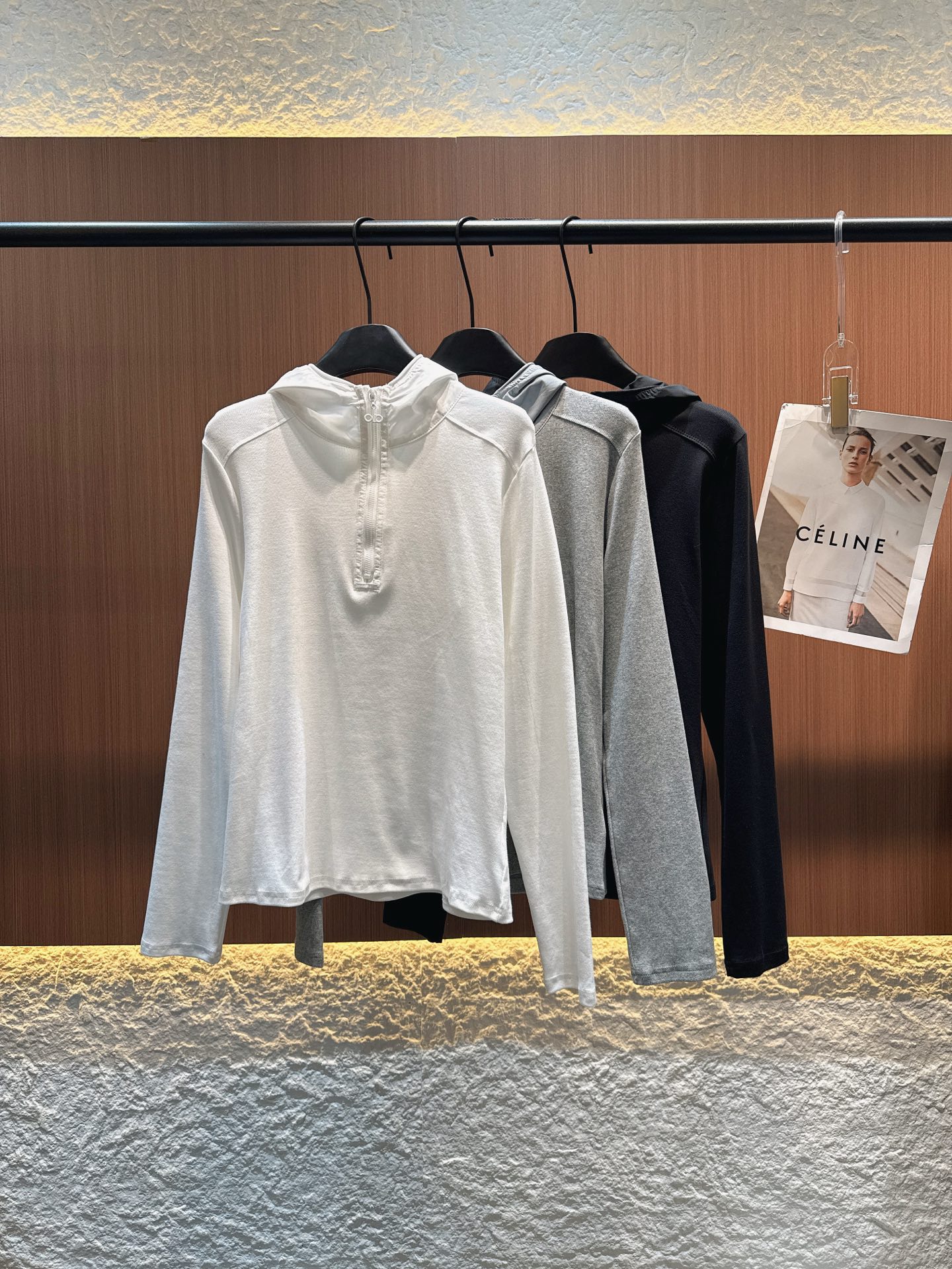 ✨✨✨alo✨✨✨2025秋冬新品 【连帽半拉链长袖上衣，解锁多场景穿搭型格】简约版型融合连帽与半拉链设