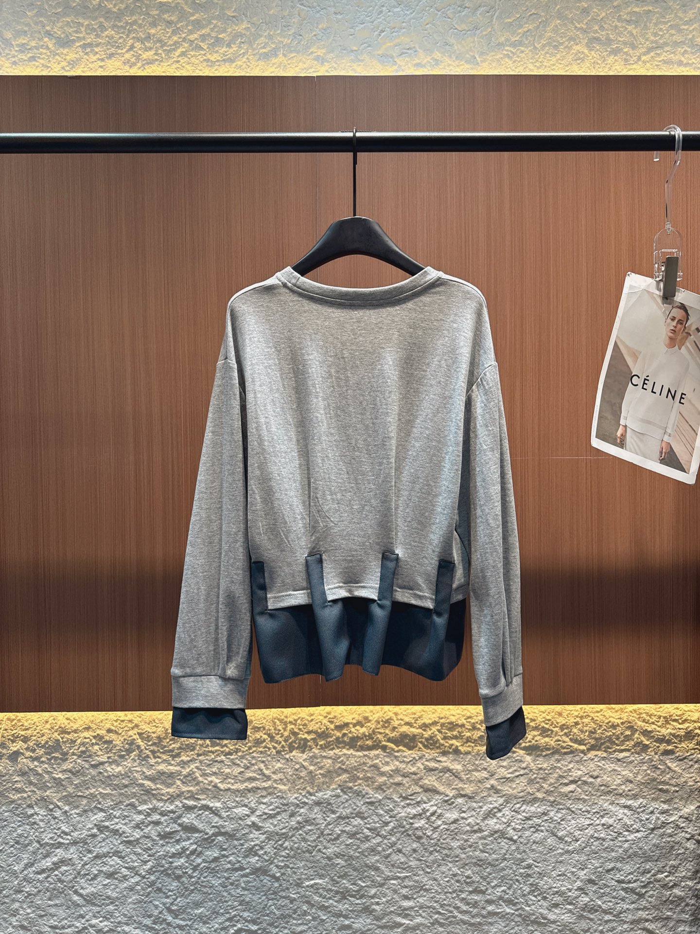 ✨✨✨Sacai✨✨✨2025秋冬新款 【拼接风长袖上衣，解锁小众穿搭格调】三款长袖上衣，以米白、灰、黑