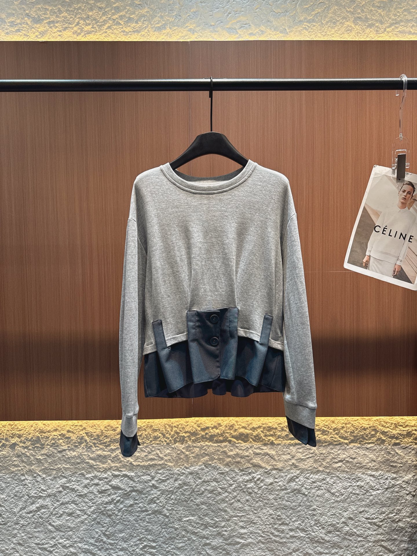 ✨✨✨Sacai✨✨✨2025秋冬新款 【拼接风长袖上衣，解锁小众穿搭格调】三款长袖上衣，以米白、灰、黑