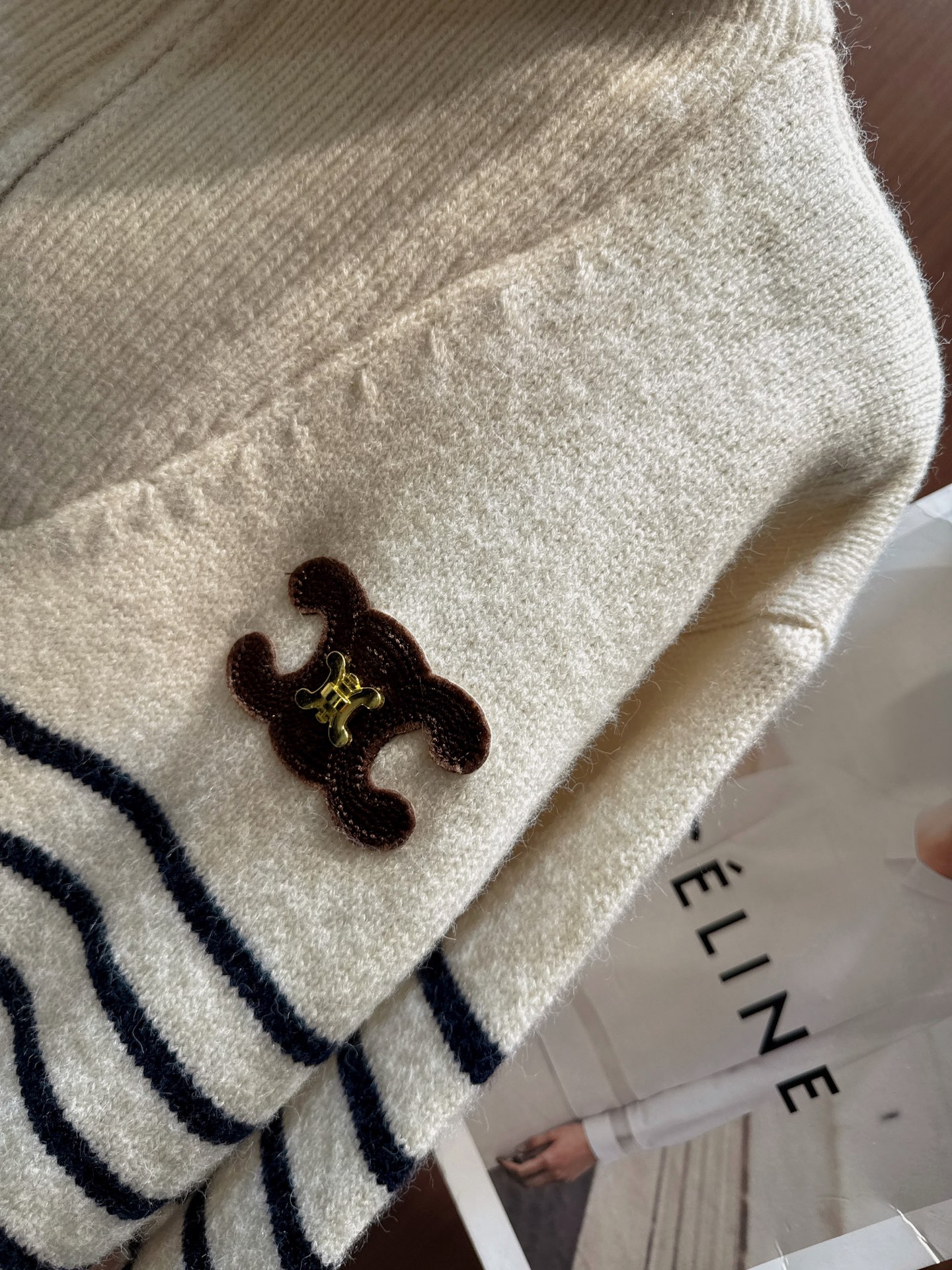 ✨✨✨Celine✨✨✨2025秋冬新款 【70%羊毛高领条纹针织】高领半拉链设计利落又保暖。经典蓝白条