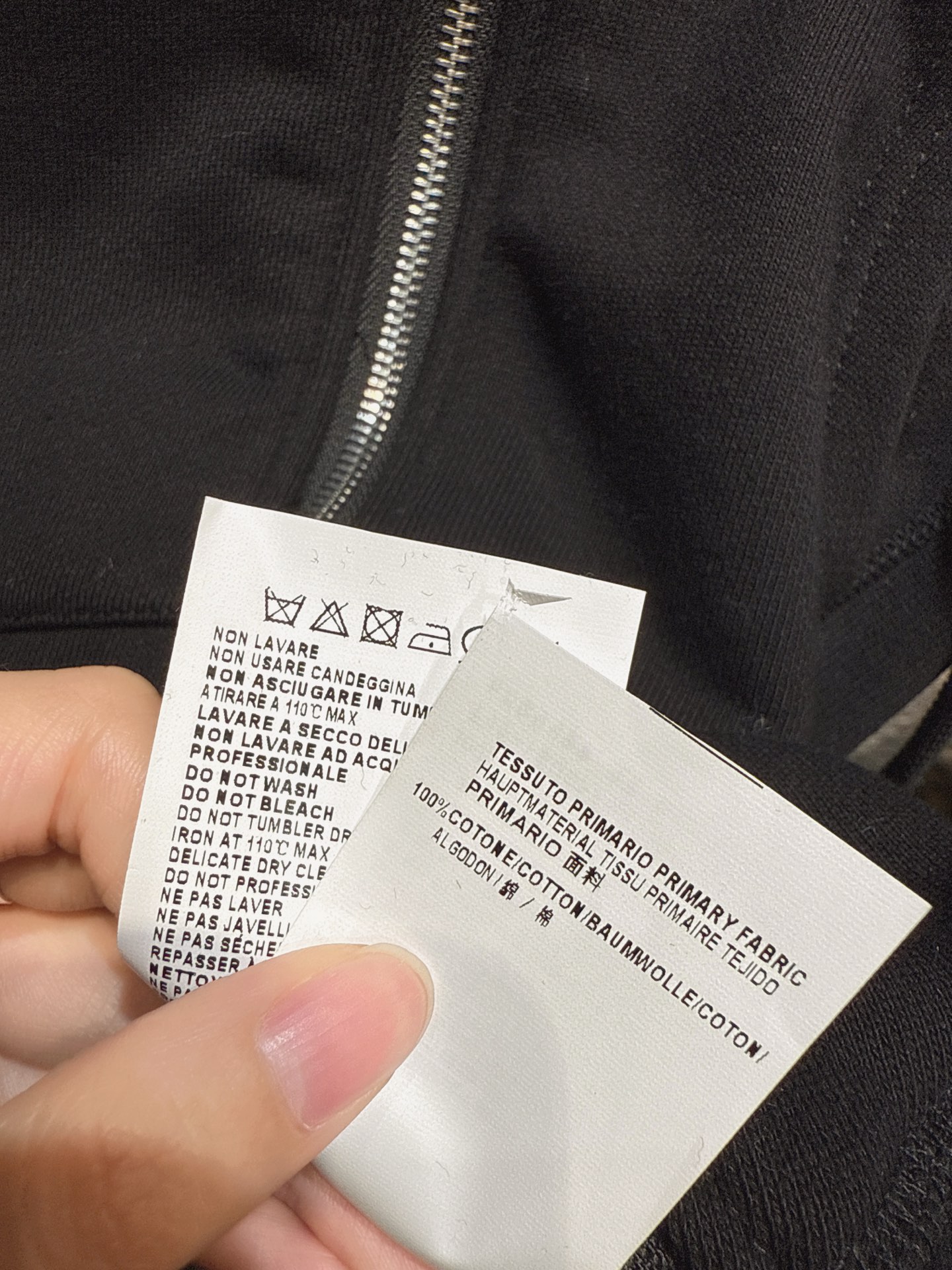 ✨✨✨Enfold✨✨✨2025秋冬新款 【个性连帽拉链卫衣】两款经典配色，灰色简约百搭，黑色酷感吸睛。
