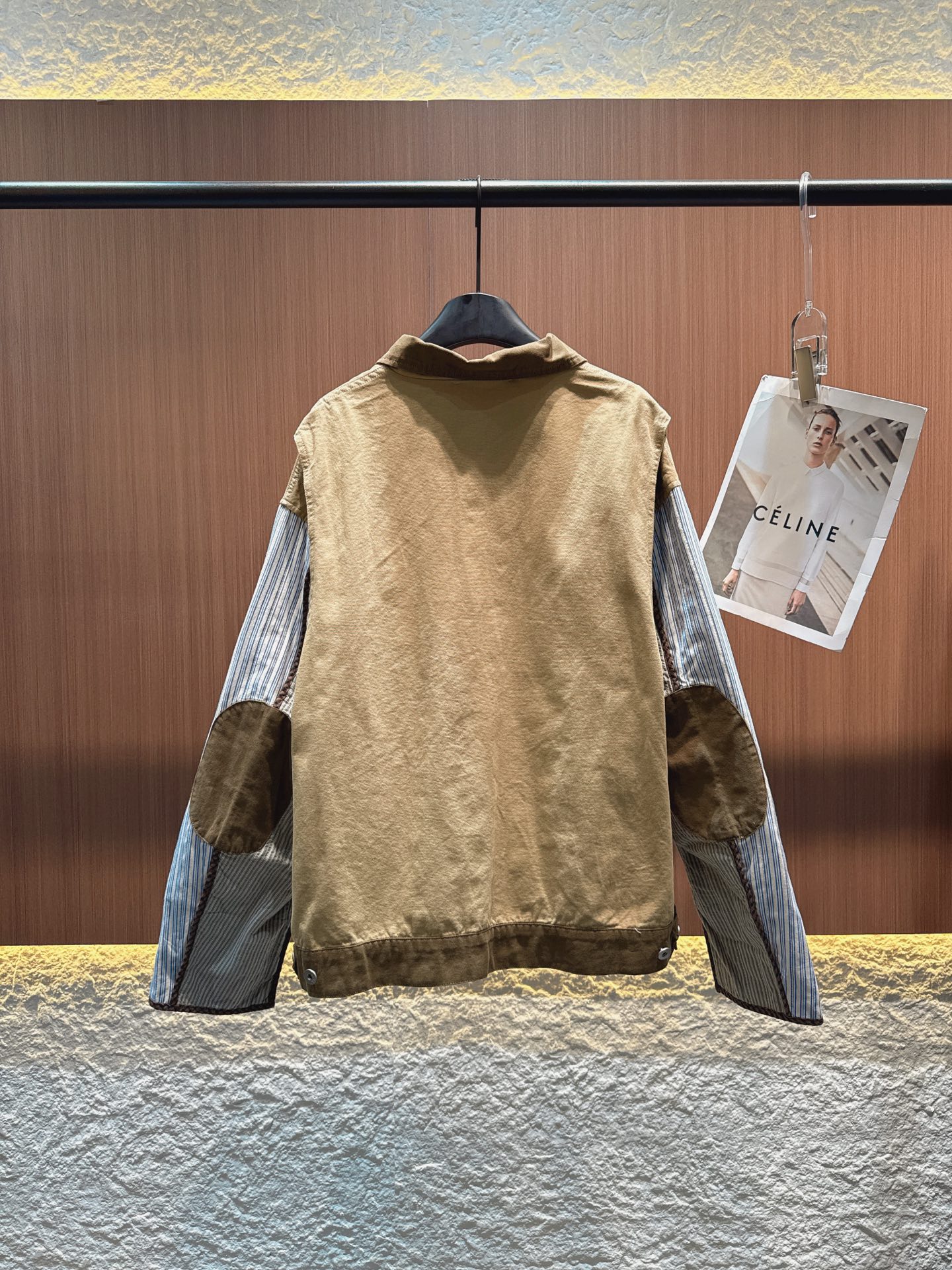 ✨✨✨Enfold✨✨✨2025秋冬新款 【工装风与复古感的拼接艺术】卡其主调的工装夹克，领口与门襟的棕