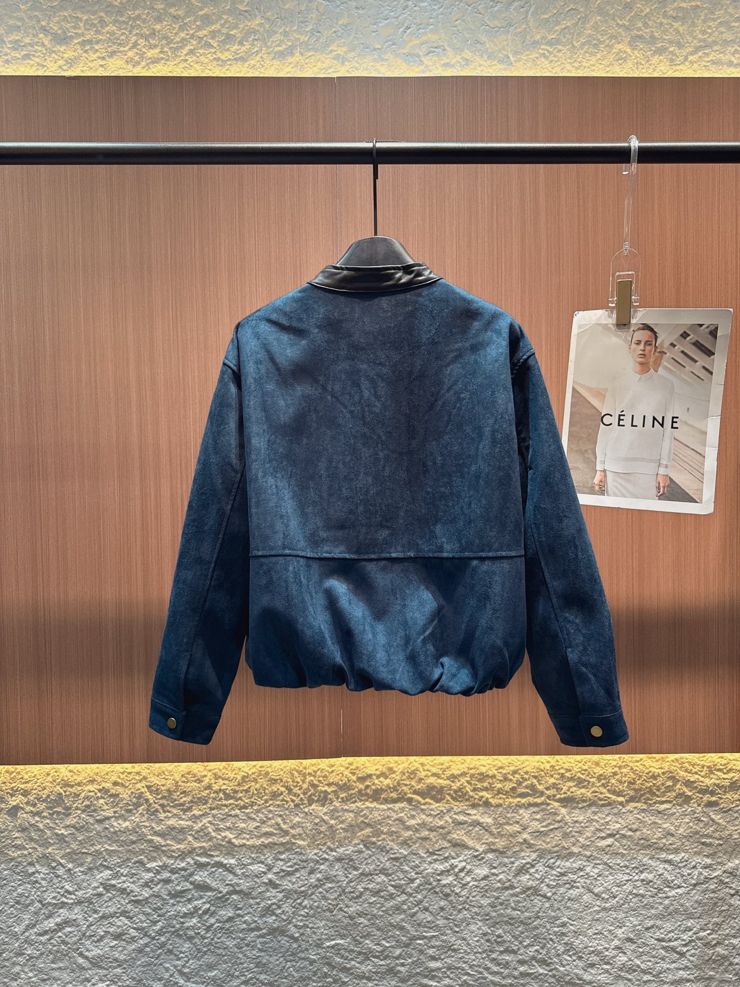 ✨✨✨LOEWE✨✨✨ Loewe同款麂皮和尚领外套 | 气质打褶下摆设计，秋冬必备时尚单品！采用优质仿