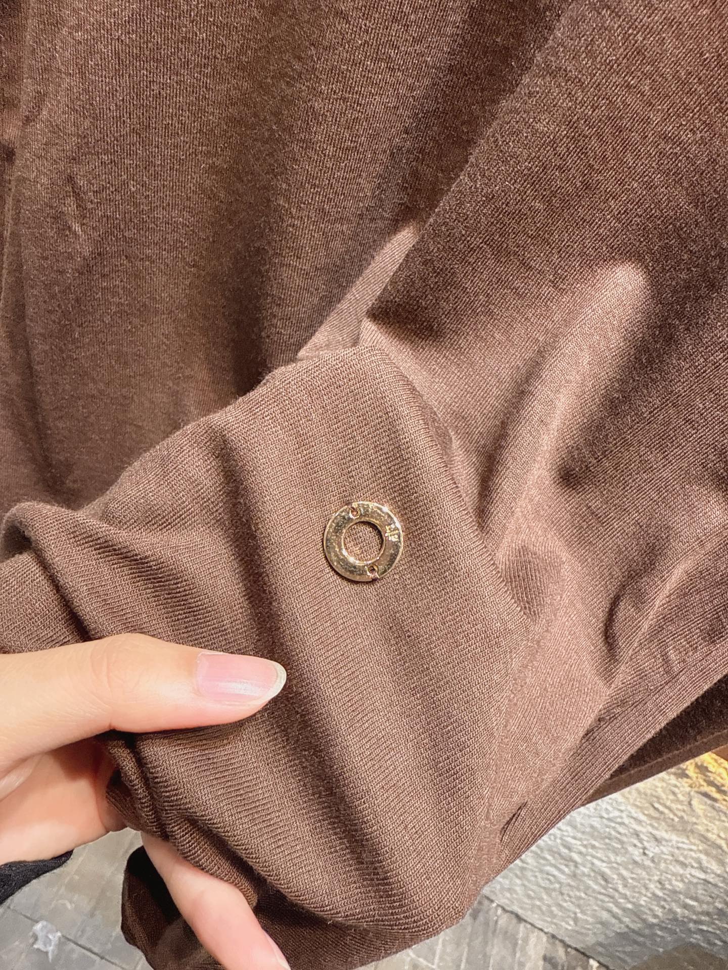 ✨✨✨诺悠翩雅✨✨✨2025秋冬新品 【简约风长袖打底衫】经典圆领设计，简约大气。精选柔软亲肤面料，长袖