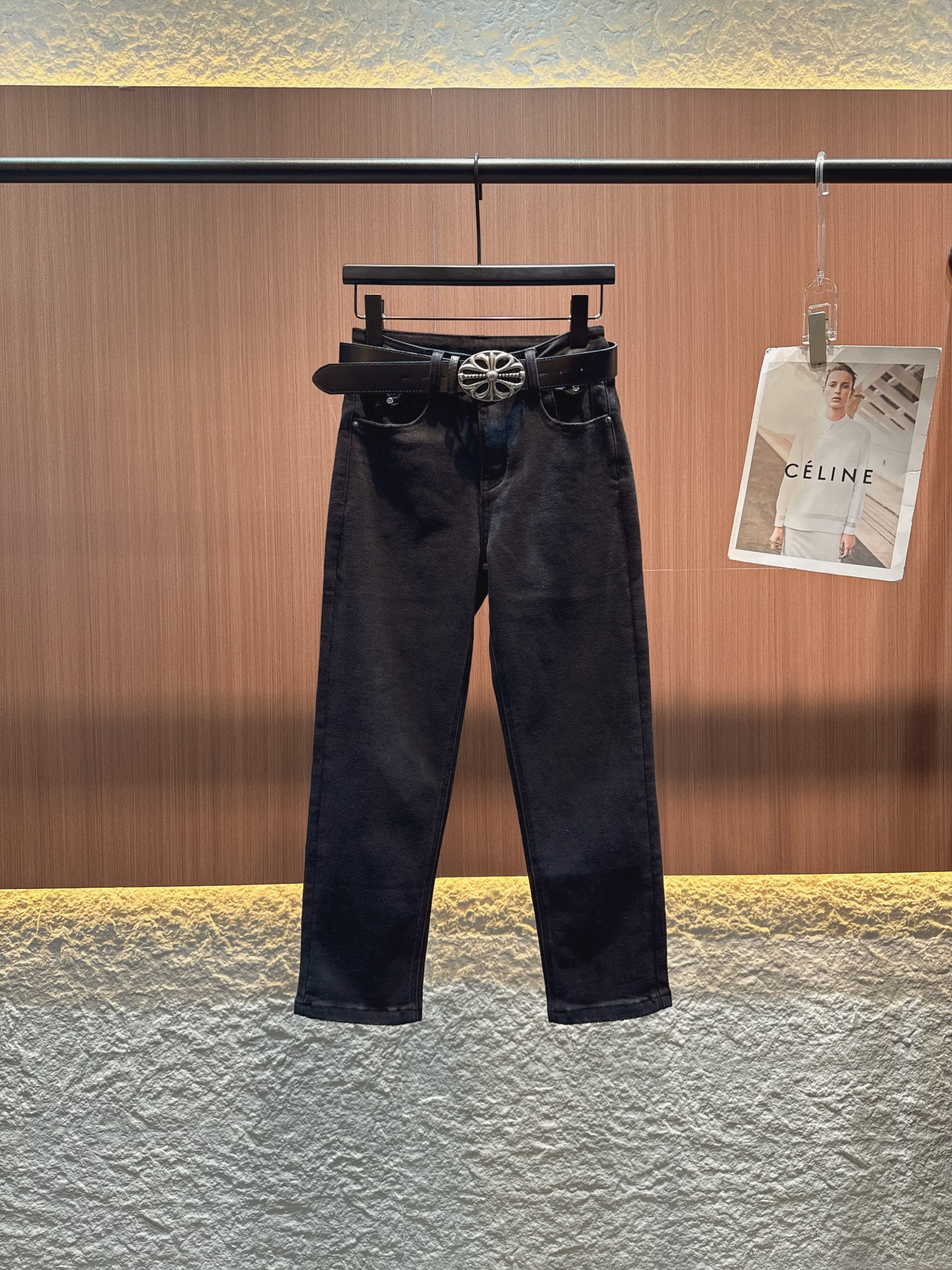 ✨✨✨克罗心✨✨✨2025秋冬新品 【复古风牛仔直筒裤】经典牛仔版型，直筒剪裁修饰腿型，尽显随性率真。精