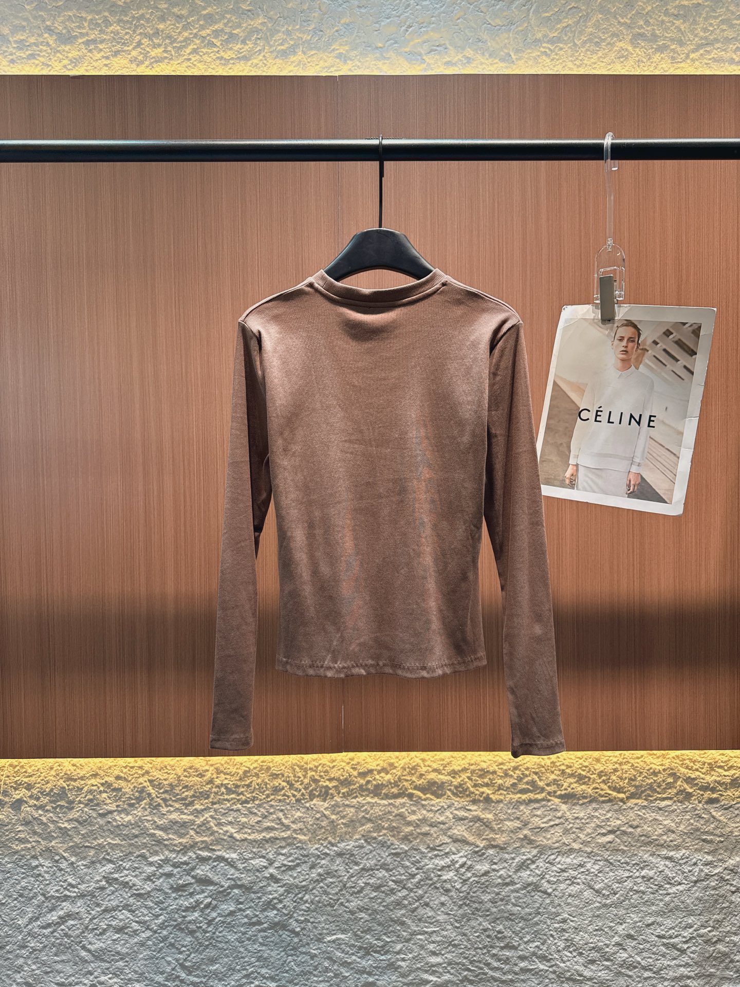 ✨✨✨Celine✨✨✨2025秋冬新品 【CELINE刺绣Logo长袖打底衫】圆领设计简约大气，精选亲