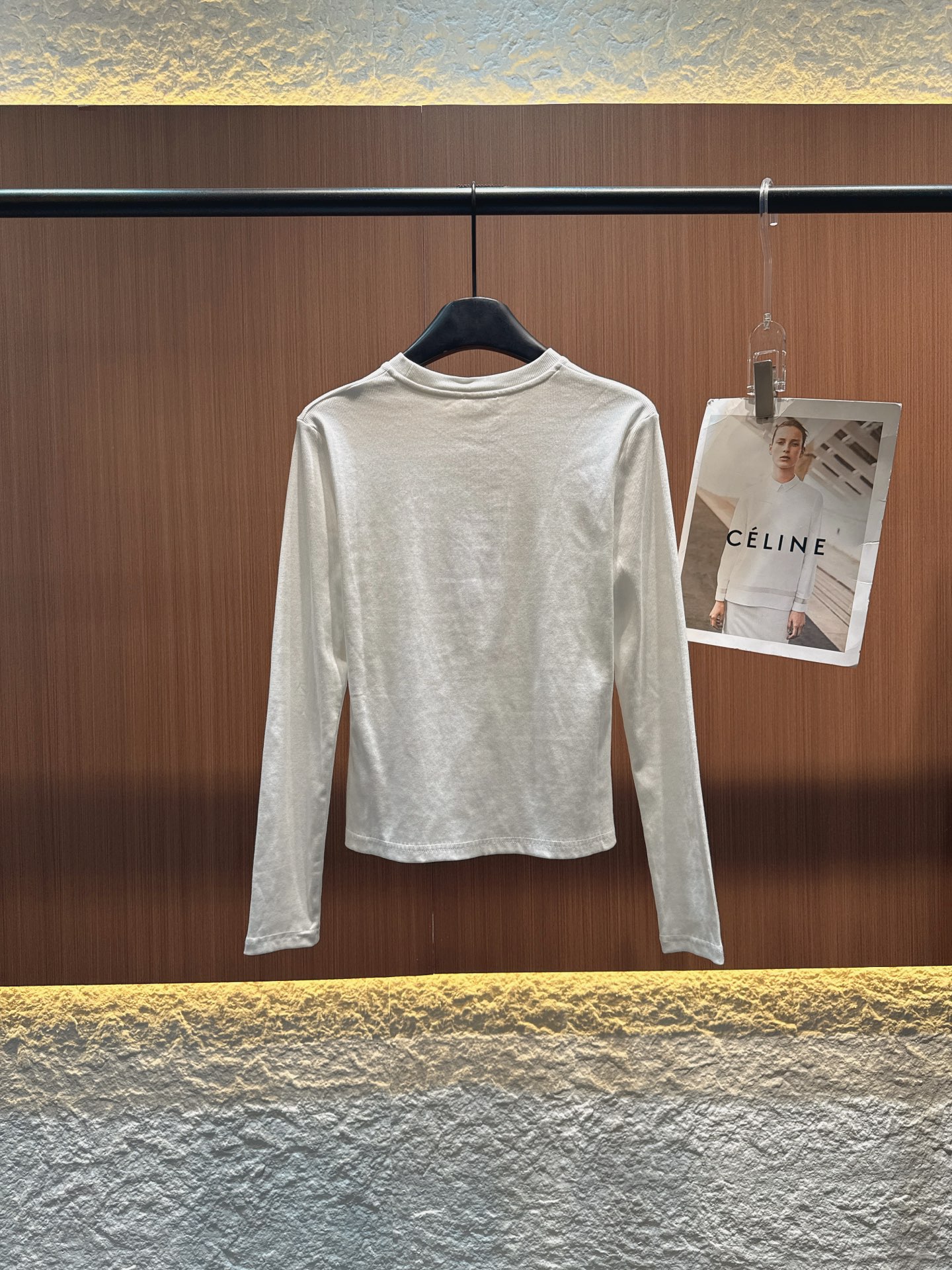 ✨✨✨Celine✨✨✨2025秋冬新品 【CELINE刺绣Logo长袖打底衫】圆领设计简约大气，精选亲