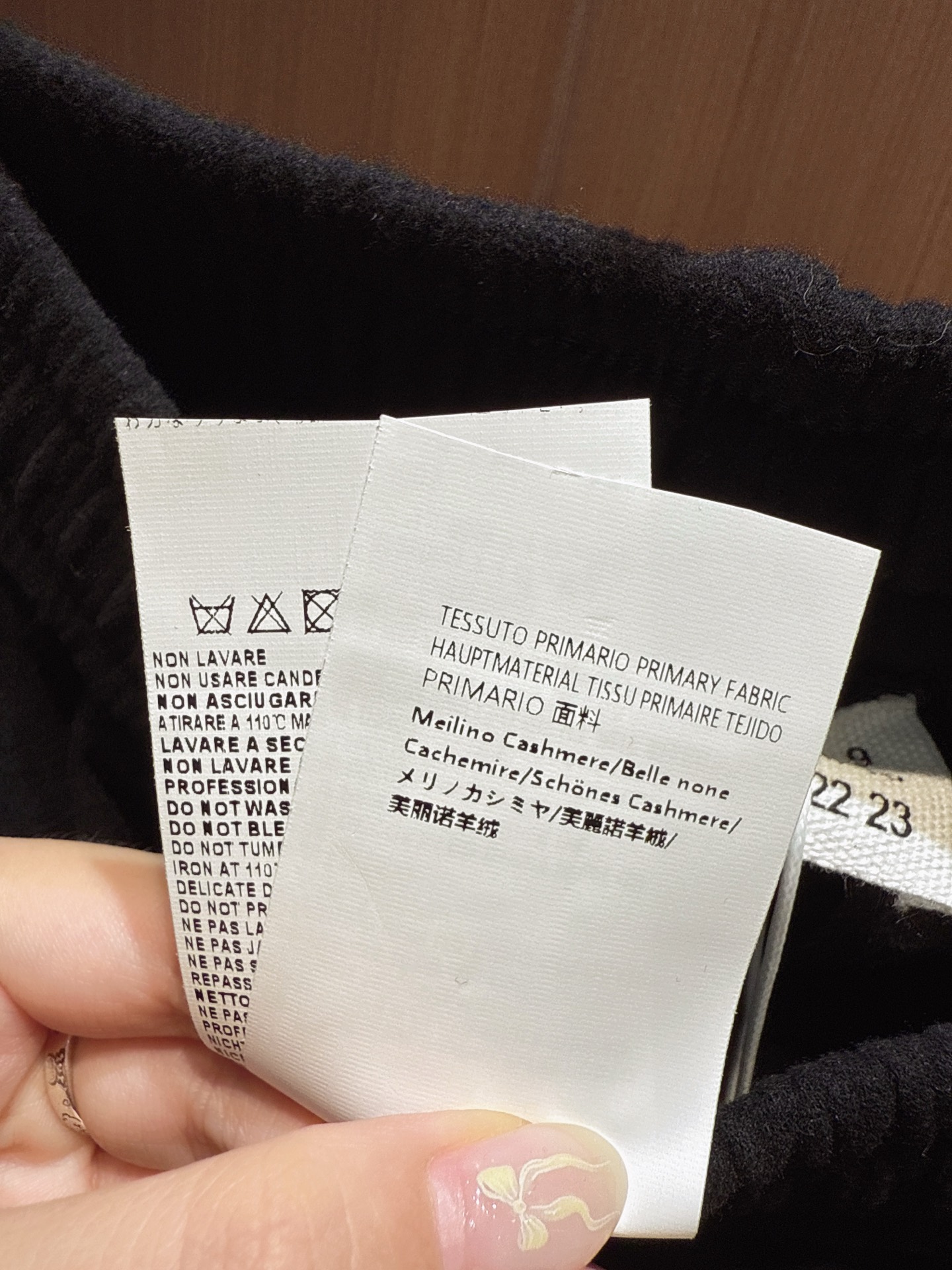 ✨✨✨玛吉拉✨✨✨2025秋冬新品 【美丽诺羊绒阔腿裤】触感细腻如云，保暖又垂顺。松紧腰设计舒适不勒，阔