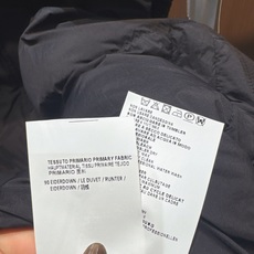 ✨✨✨MM6✨✨✨2025秋冬新款L型螺纹调节袖立领马甲外套 秋冬叠穿立领设计利落防风,蓬松充绒既暖又轻 ✨✨✨MM6✨✨✨2025秋冬新款L型螺纹调节袖立领马甲外套 秋冬叠穿立领设计利落防风,蓬松充绒既暖又轻