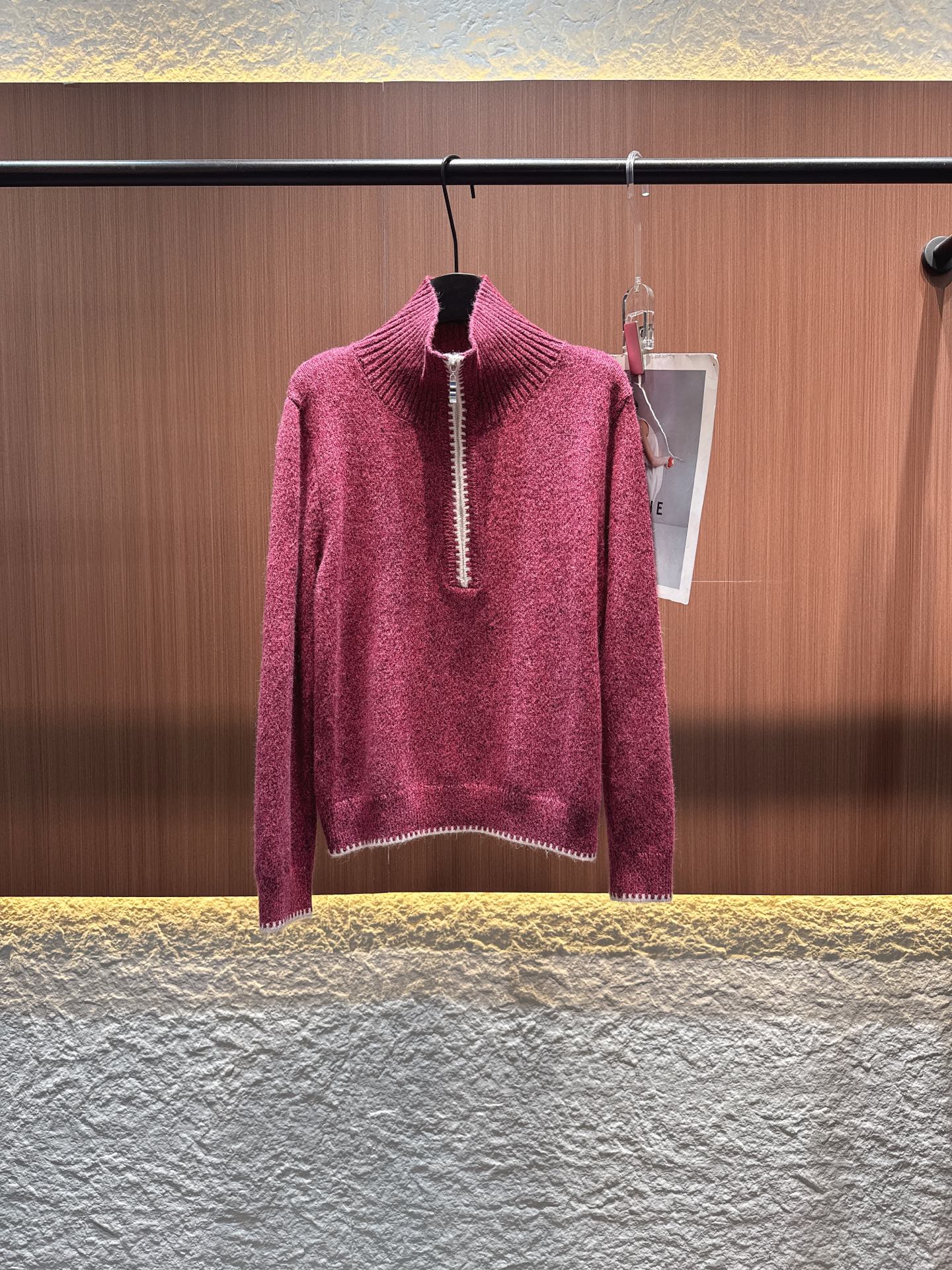 ✨✨✨Acne✨✨✨2025秋冬新款半开拉链立领卫衣。选用细腻羊毛织就,带着自然的蓬松暖感,贴肤轻软不扎 ✨✨✨Acne✨✨✨2025秋冬新款半开拉链立领卫衣。选用细腻羊毛织就,带着自然的蓬松暖感,贴肤轻软不扎