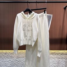 ✨✨✨ celine✨✨✨2025秋冬新款螺纹下摆连帽卫衣松紧腰长裤加绒套装 精选柔软羊毛织就,带着自然 ✨✨✨ celine✨✨✨2025秋冬新款螺纹下摆连帽卫衣松紧腰长裤加绒套装 精选柔软羊毛织就,带着自然