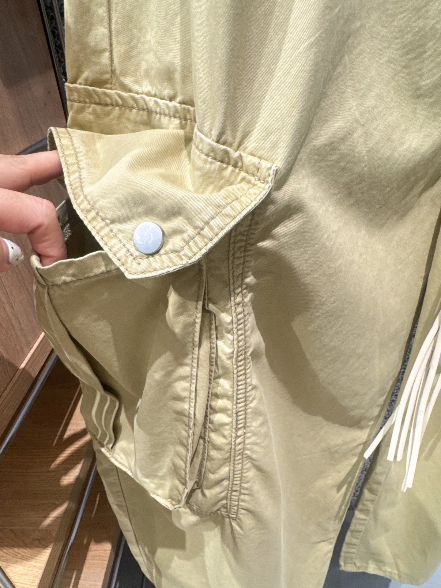 ✨✨✨ acne✨✨✨2026春夏新款高街工装阔腿裤。定制水洗软棉面料，不硬挺不闷肤，垂感松弛不贴腿。两