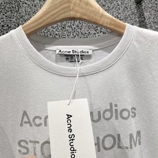 ✨✨✨ Acne✨✨✨2026春夏新款字母印花圆领短袖细腻柔感棉质面料,透气亲肤不易变形。简约1996字 ✨✨✨ Acne✨✨✨2026春夏新款字母印花圆领短袖细腻柔感棉质面料,透气亲肤不易变形。简约1996字