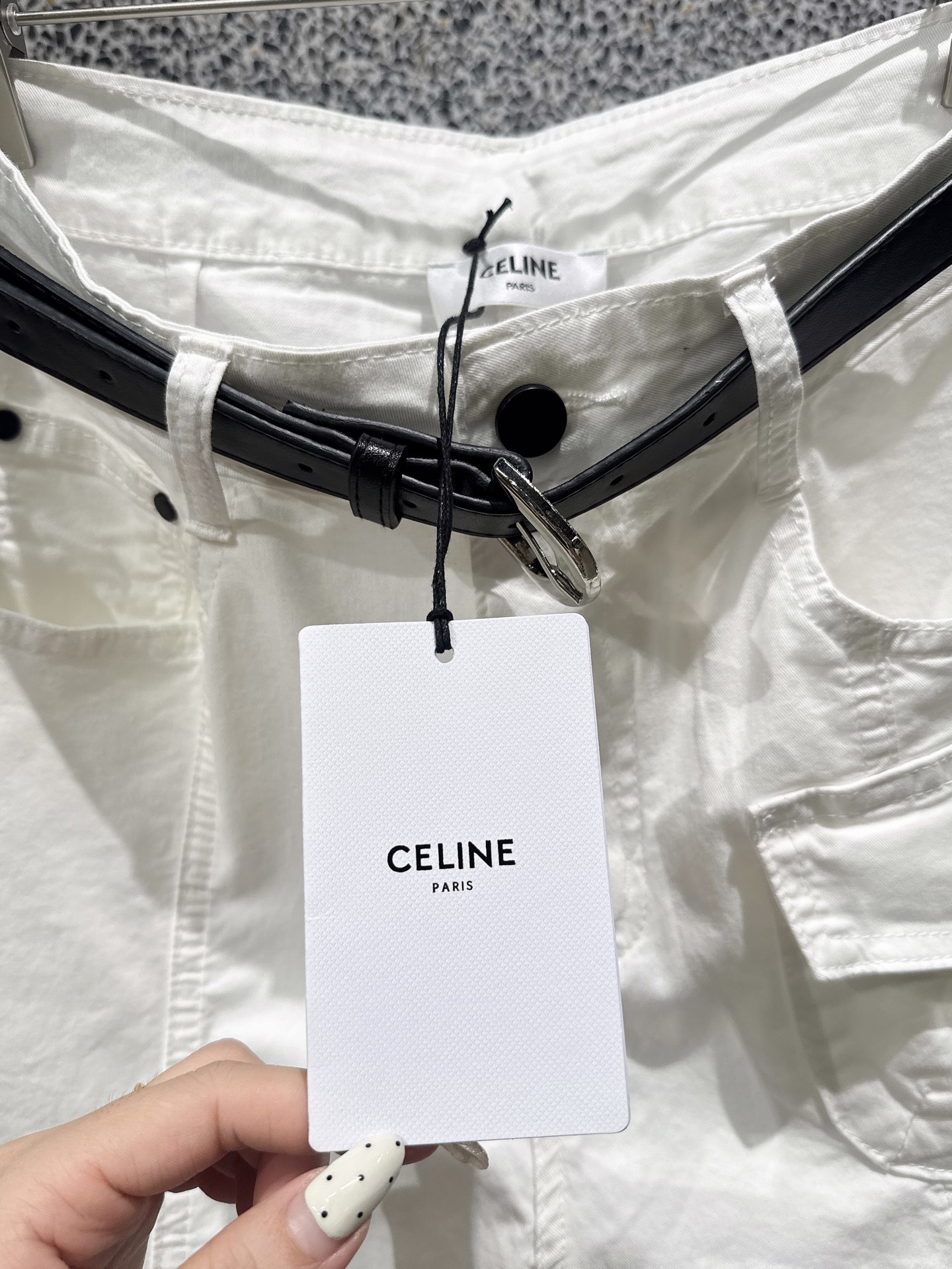 ✨✨✨ CELINE✨✨✨2026春夏新款复古工装风七分阔腿裤。精选水洗柔棉，经过预缩水洗处理，不易皱不