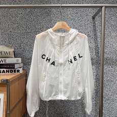 ✨✨✨CHANEL✨✨秋款上新 新款小香风字母防晒外套 大批量现货出货100%涤纶轻薄透气面料,防紫外线 ✨✨✨CHANEL✨✨秋款上新 新款小香风字母防晒外套 大批量现货出货100%涤纶轻薄透气面料,防紫外线