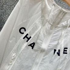 ✨✨✨CHANEL✨✨秋款上新 新款小香风字母防晒外套 大批量现货出货100%涤纶轻薄透气面料,防紫外线 ✨✨✨CHANEL✨✨秋款上新 新款小香风字母防晒外套 大批量现货出货100%涤纶轻薄透气面料,防紫外线