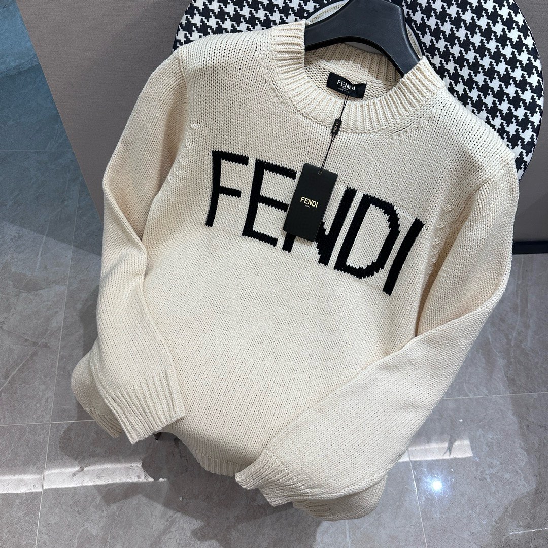 Stylish Winter Sweaters: Beauty and Warmth in Two Colors