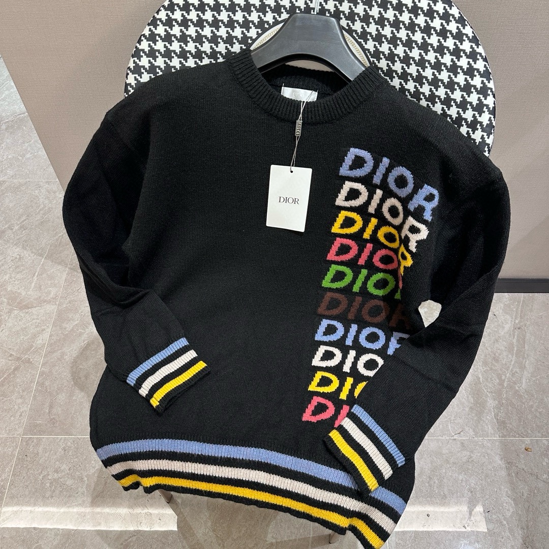 DIOR Jersey Dior dio*24ss de punto arcoíris de manga larga decorado con el logo cd multi. El nombre del logotipo se rep…