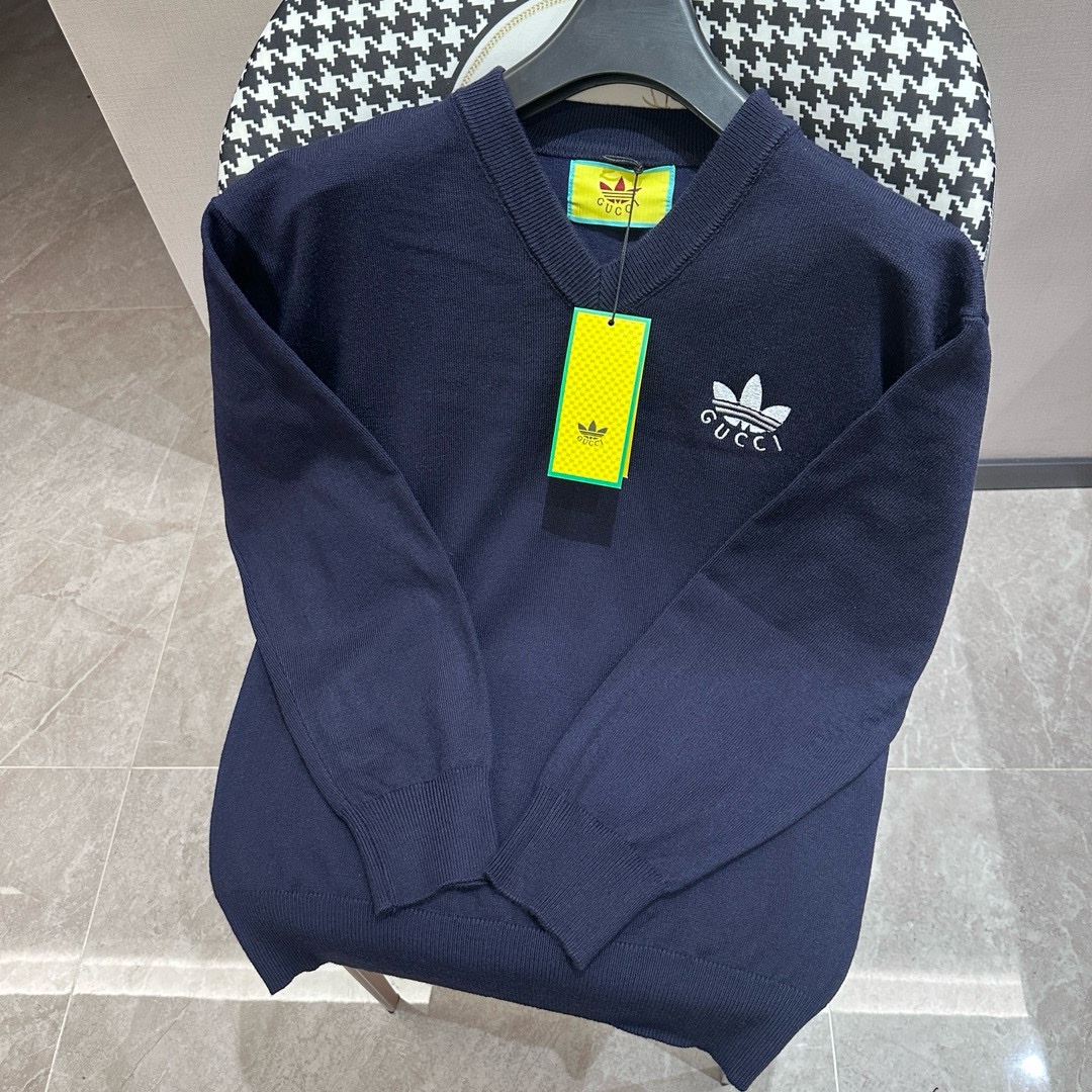 GUCCI古驰 2024 otoño-invierno nuevo producto elegante y distintivo, cuello V de canalé, imprescindible para usar solo o c…