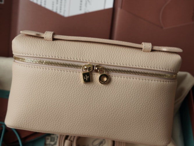 Extra Pocket L19 Leather Handbag, Elegant Design with My Charms Pendant 1 Extra Pocket L19 Leather Handbag, Elegant Design with My Charms Pendant