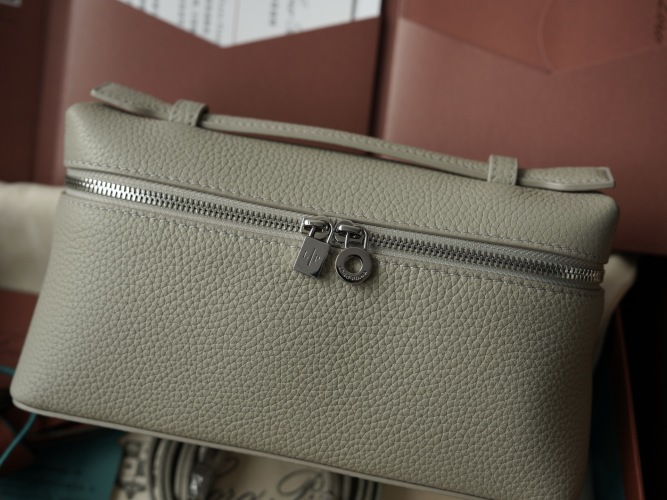 Extra Pocket L19 Clutch - Premium Leather Handbag with Elegant Texture 1 Extra Pocket L19 Clutch - Premium Leather Handbag with Elegant Texture