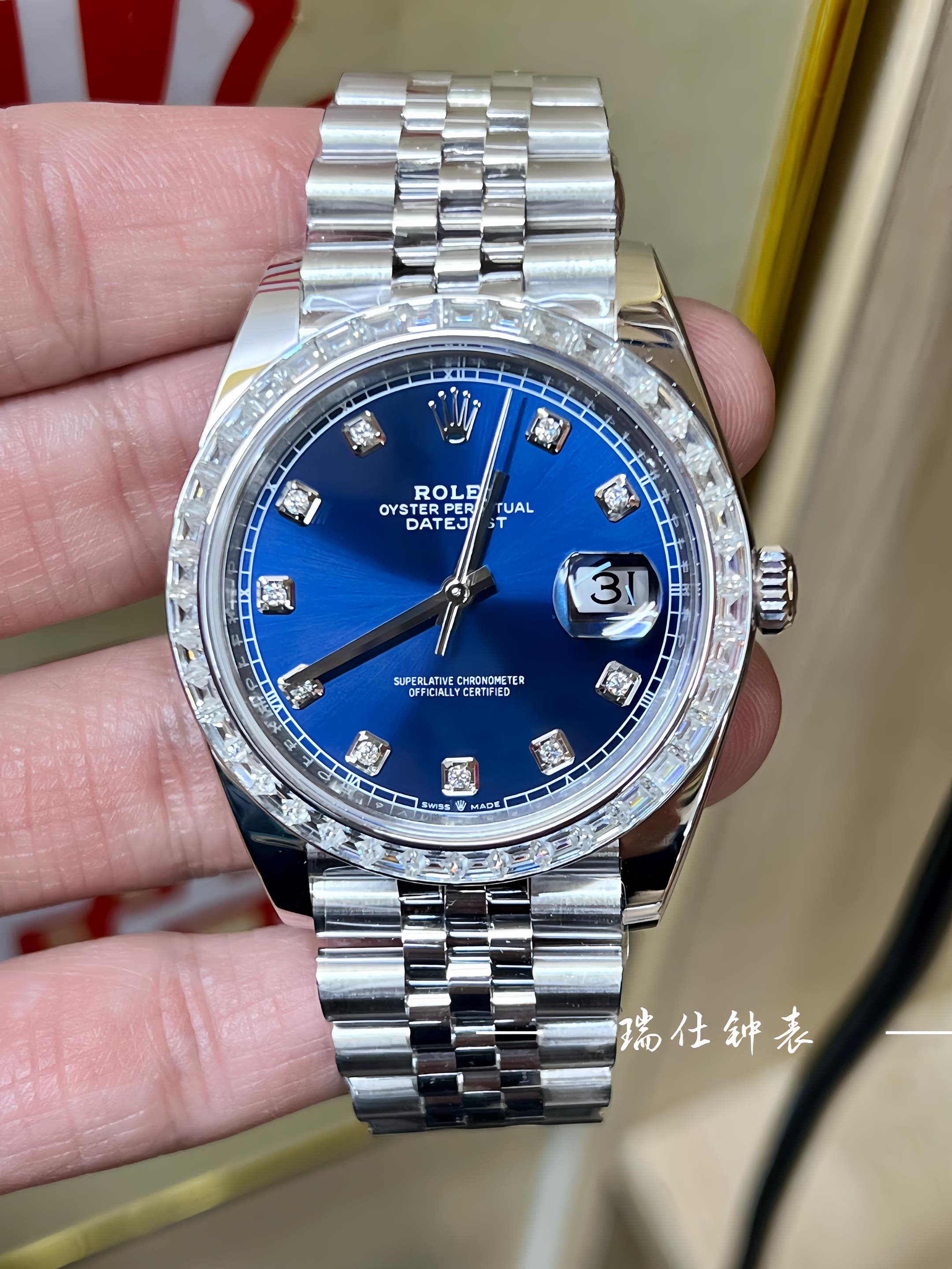 NO:144734,Modified custom spot moissan drill ring   gold-pack 18k white gold clean factory/c factory Log 41mm series movement 126334 drill nails/standard moissan drill Reject low-end zircon. Paired with 3/5 bead strap Sun pattern radiation dial/natural fritillar dial, color craftsmanship version, details to drill support are purchased in Taiwan, and the edges and corners are polished.,,christian louboutin19860909改装定制现货莫桑钻圈口 包金18k白金 clean厂/c厂 日志41mm系列 机芯 126334钻钉/标配莫桑钻 拒绝低端锆石.搭配3/5珠表带 太阳纹放射表盘/天然贝母表盘,颜色工艺对版,细节到钻托都是台湾采购,边角都经过抛光处理.,,christian louboutin,Watch