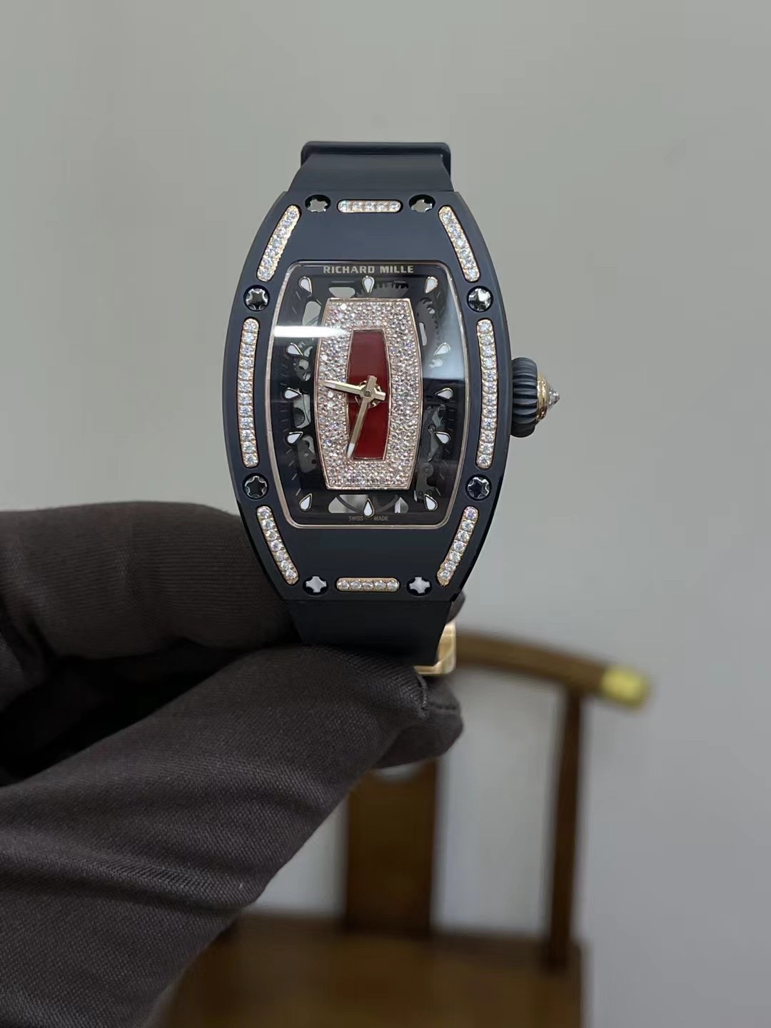 NO:147856,RM 07 red lips black ceramic diamond inlay modified hollowing out the heart of real diamond snowflakes.,19860909RM 07红唇黑陶瓷镶钻 改镂空机心 真钻雪花排石.,,Watch