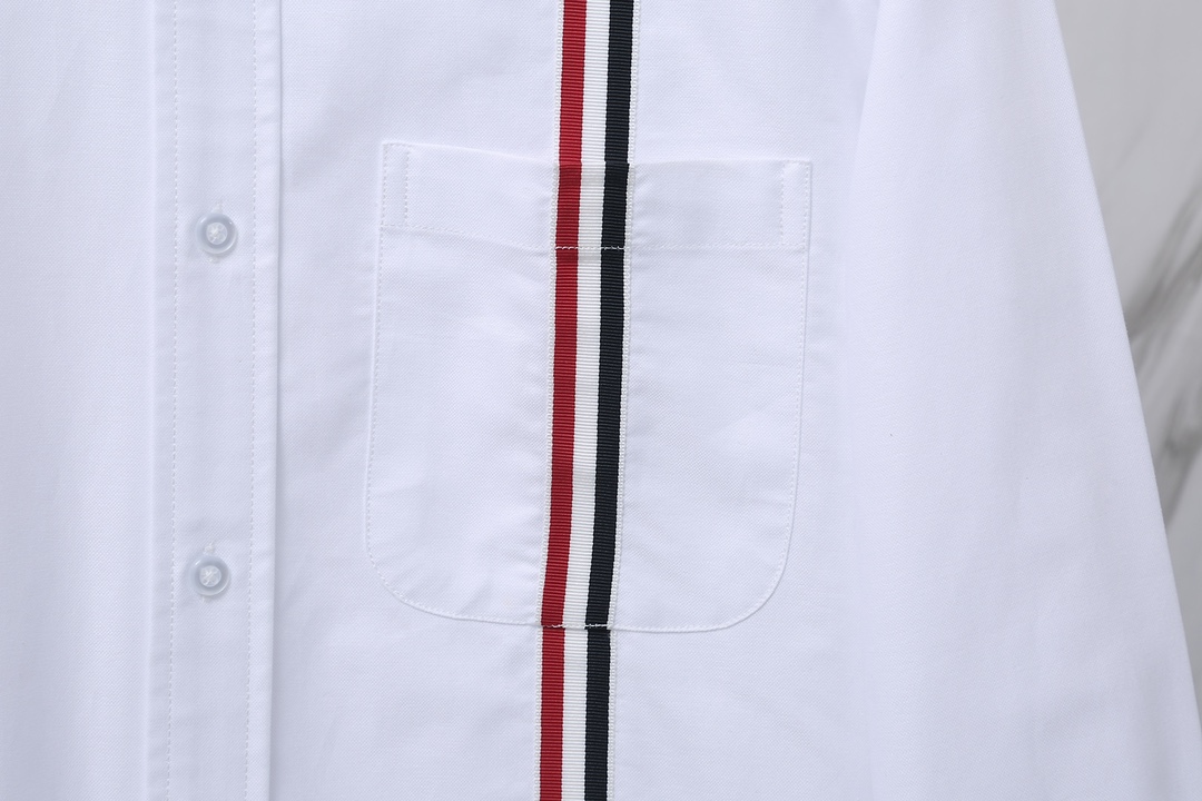 Thom Browne T-B 926 Oxford Wing-Sleeve Shirt in White, High-Quality Cotton. - 图片 7
