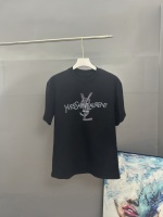 P99.00rYSL Saint Laurent embroidered 2025 spring and summer classic round neck short-sleeved T-shirt uses 280g double yarn cotton. The clothes are thick and make the overall high breathability and softness. High-version, complete with three standards! Men and women's styler Color: White Blackrr-Size: S M L XL 1 P99.00rYSL Saint Laurent embroidered 2025 spring and summer classic round neck short-sleeved T-shirt uses 280g double yarn cotton. The clothes are thick and make the overall high breathability and softness. High-version, complete with three standards! Men and women’s styler Color: White Blackrr-Size: S M L XL