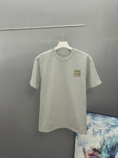 Miu Miu 2025 Embroidered Cotton T-Shirt Classic Round Neck Short Sleeve 1 Miu Miu 2025 Embroidered Cotton T-Shirt Classic Round Neck Short Sleeve
