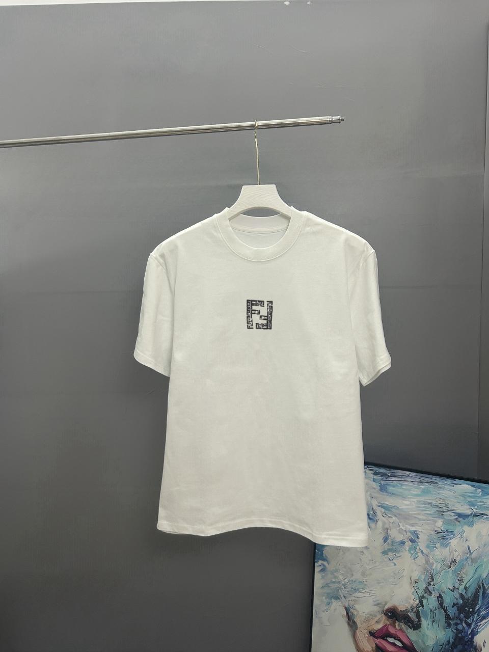P75 fendi Fendi bordado 2025 primavera-verano clásico cuello redondo camiseta de manga corta usa 280 gramos de algodón …