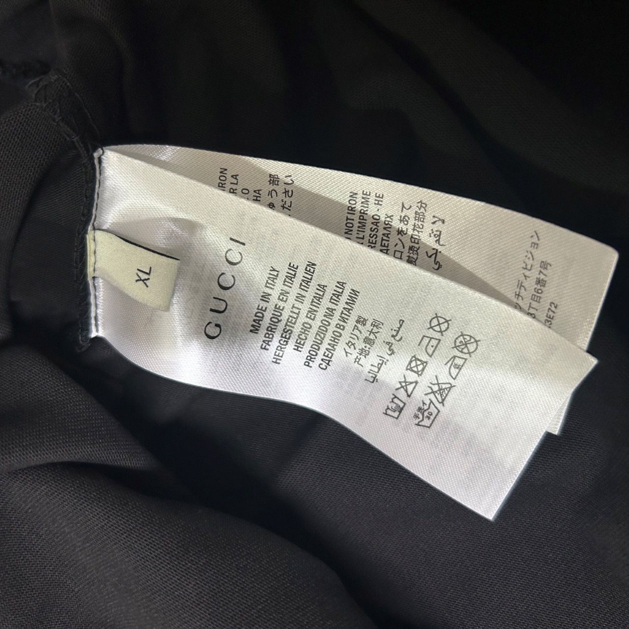 P90
GUCCI古奇 刺绣款 2025春夏经典圆领无袖背心采用280克双纱精棉，衣服偏厚使整体高透气和柔软性，高版本，三标齐全！男女同款
颜色：白色  黑色

-尺码：S  M  L  XL