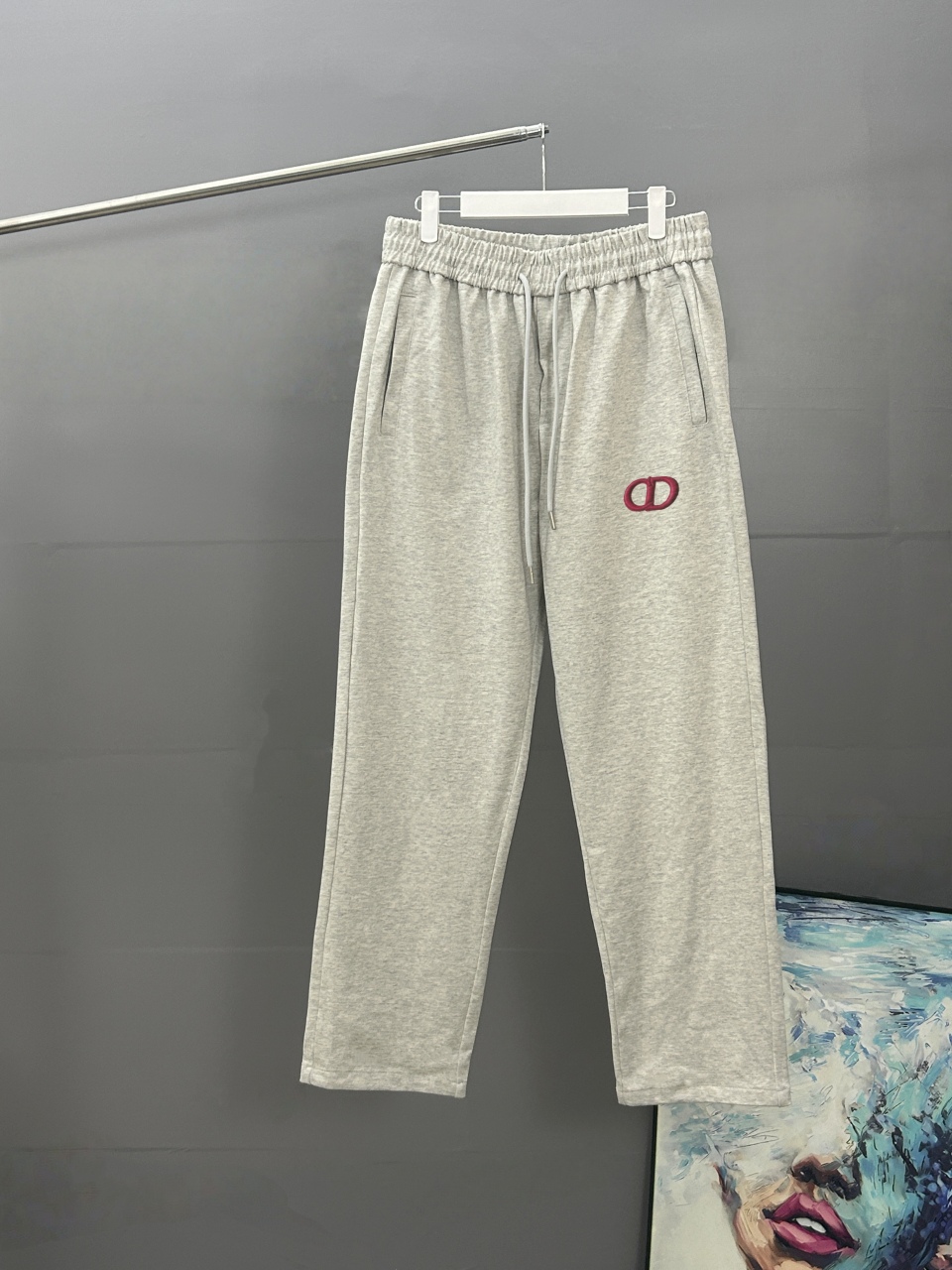 DIOR迪奥 刺绣款 2025秋冬新款松紧带直筒长裤 上身版型超赞 独家厚款定制面料休闲裤颜色:黑灰 灰