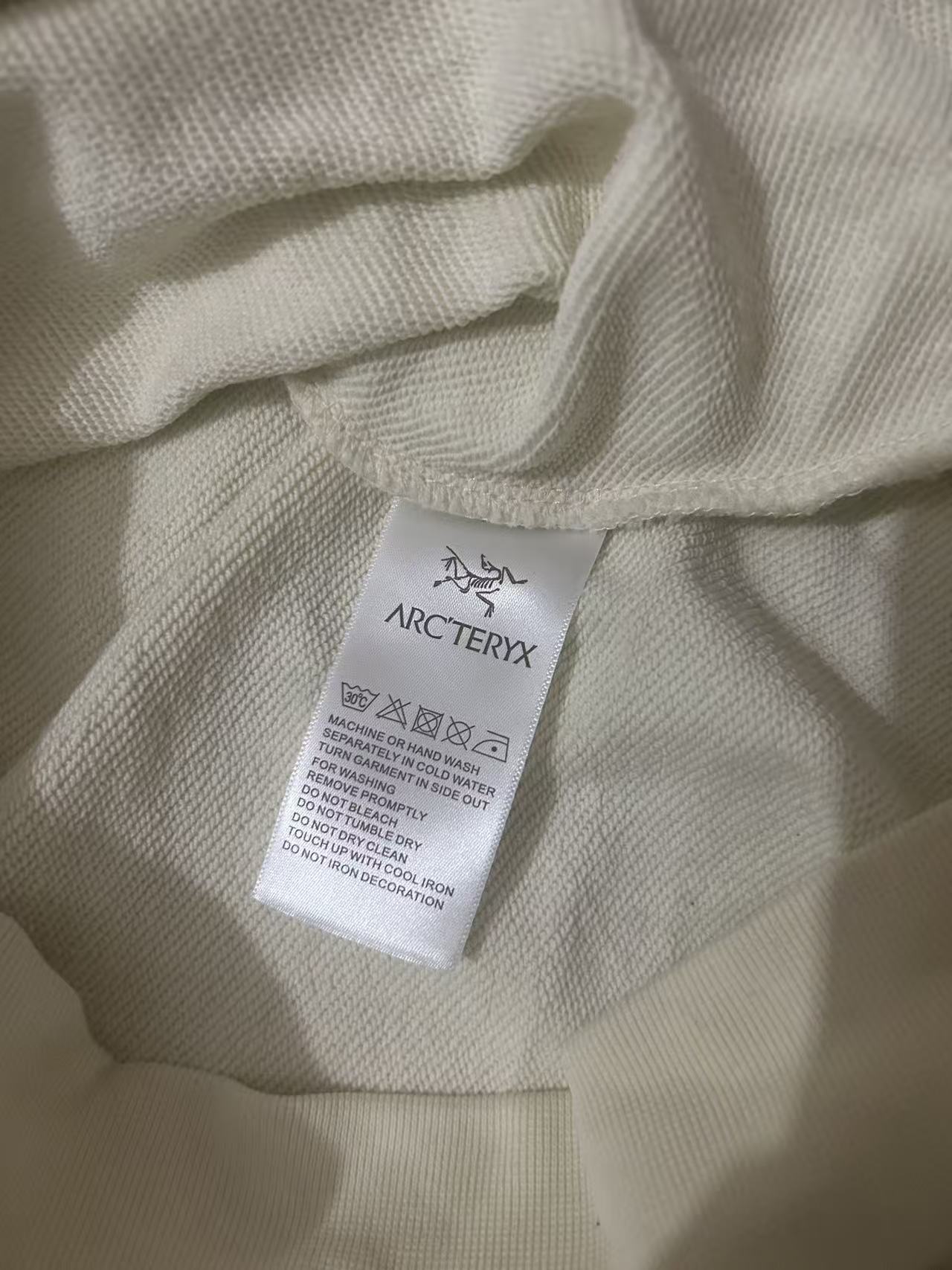 ARC`TERYX始祖鸟 2026秋冬季经典印花圆领卫衣长袖采用380G双股大卫衣 高版本，三标齐全！男