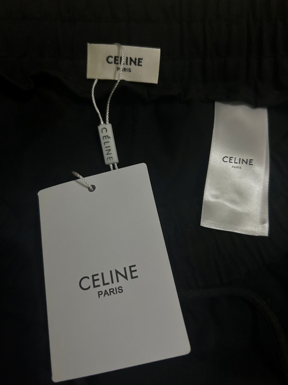 CELINE赛琳 刺绣款 2025秋冬新款松紧带直筒长裤 上身版型超赞 独家厚款定制面料休闲裤颜色:黑灰