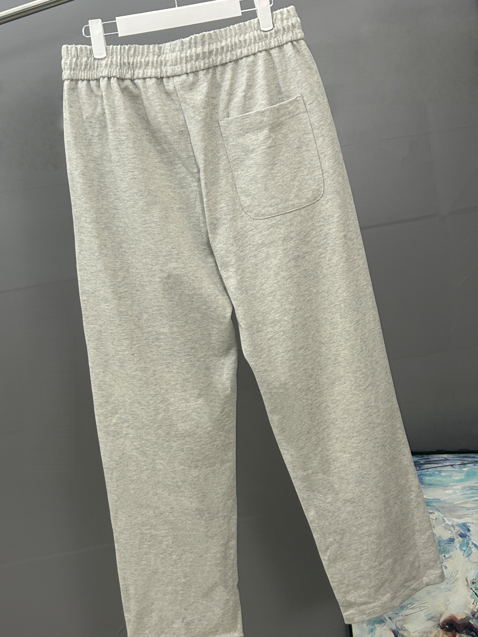 lululemon露露 刺绣款 2025秋冬新款松紧带直筒长裤 上身版型超赞 独家厚款定制面料休闲裤颜色