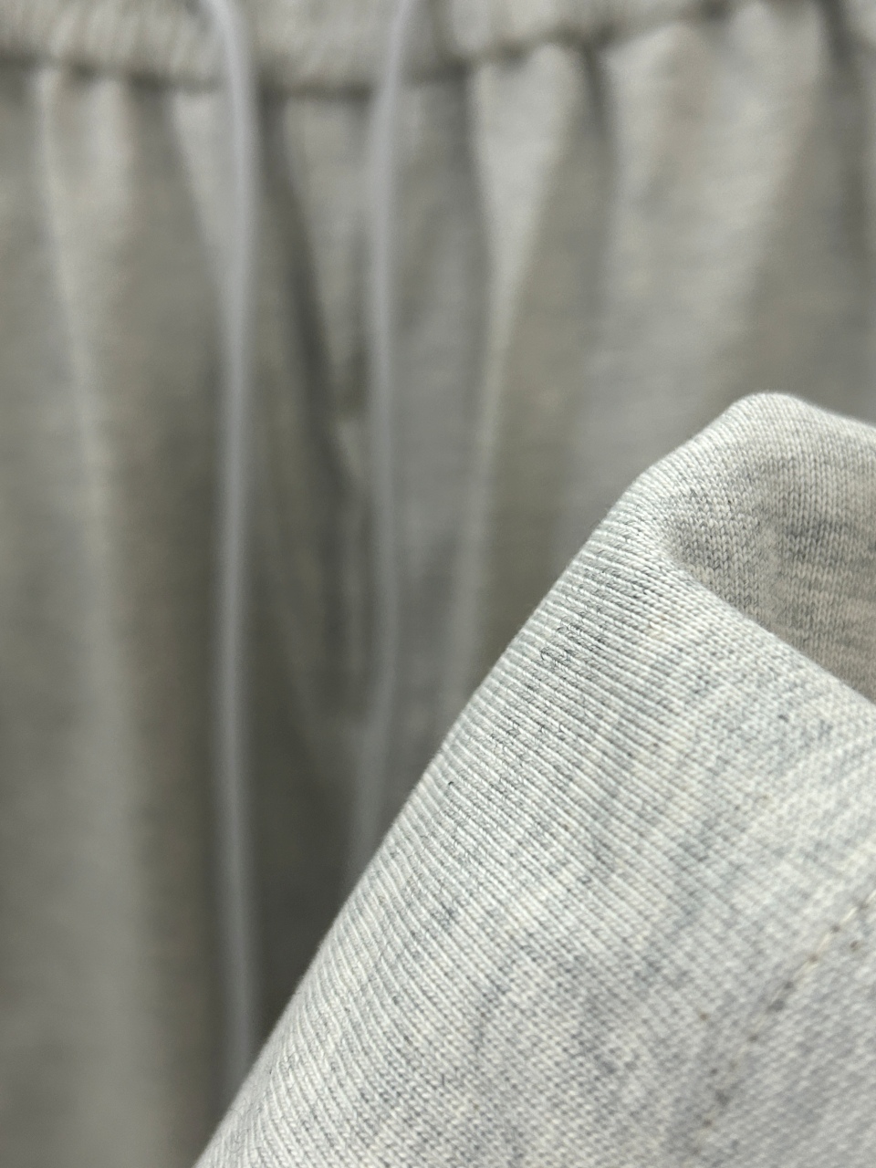 lululemon露露 刺绣款 2025秋冬新款松紧带直筒长裤 上身版型超赞 独家厚款定制面料休闲裤颜色