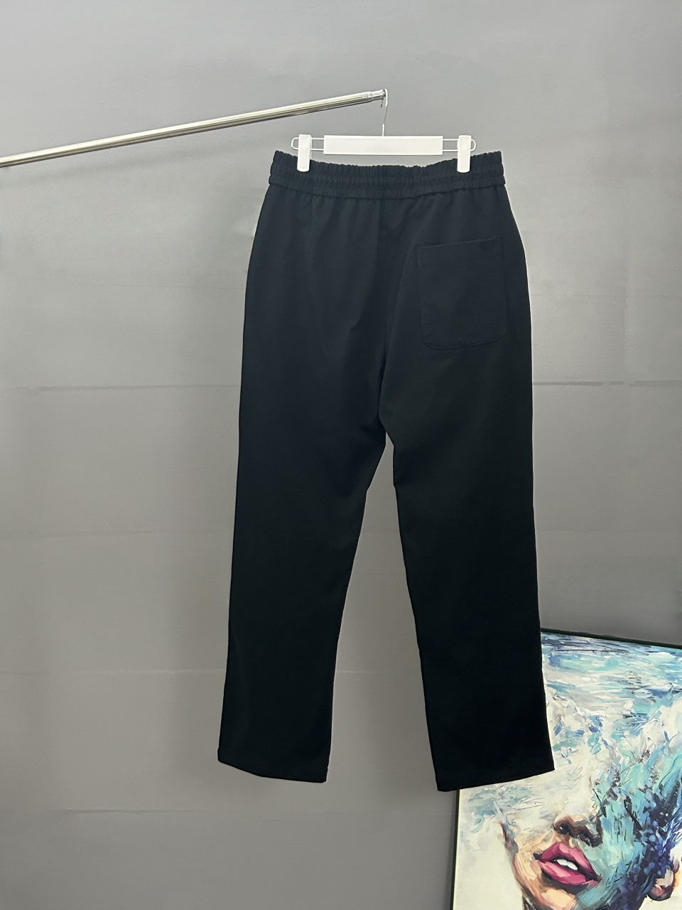 lululemon露露 刺绣款 2025秋冬新款松紧带直筒长裤 上身版型超赞 独家厚款定制面料休闲裤颜色