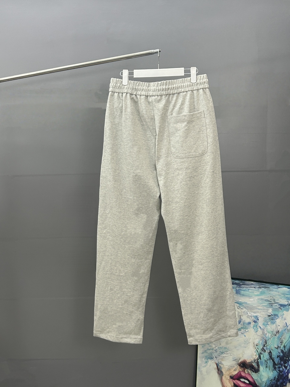 lululemon露露 刺绣款 2025秋冬新款松紧带直筒长裤 上身版型超赞 独家厚款定制面料休闲裤颜色