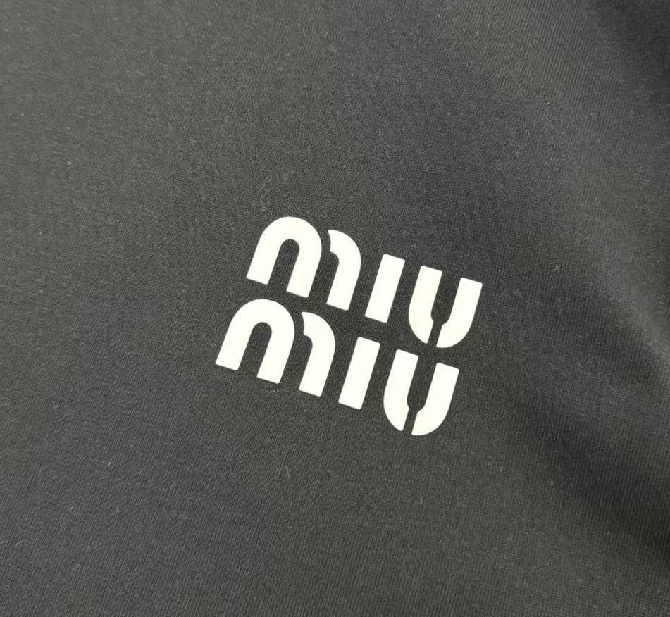 MiuMiu 2025 厚板款 2025秋冬新款松紧带直筒长裤 上身版型超赞 独家厚款定制面料休闲裤颜色