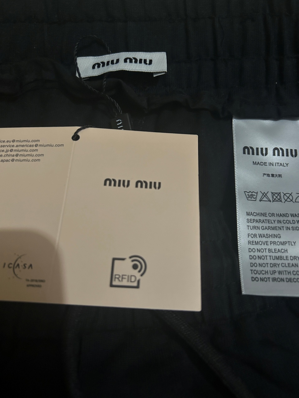 MiuMiu 2025 厚板款 2025秋冬新款松紧带直筒长裤 上身版型超赞 独家厚款定制面料休闲裤颜色