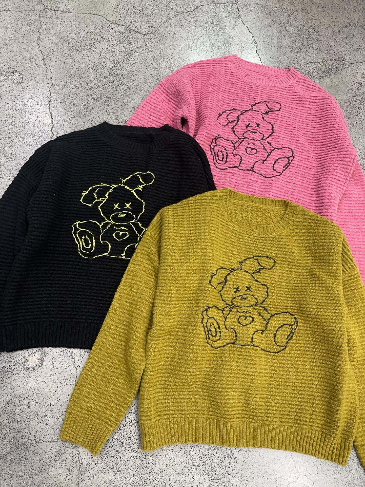p380 high quality female clothes packed with moscino 100 full wool and heavy work on the bear. - 图片 4