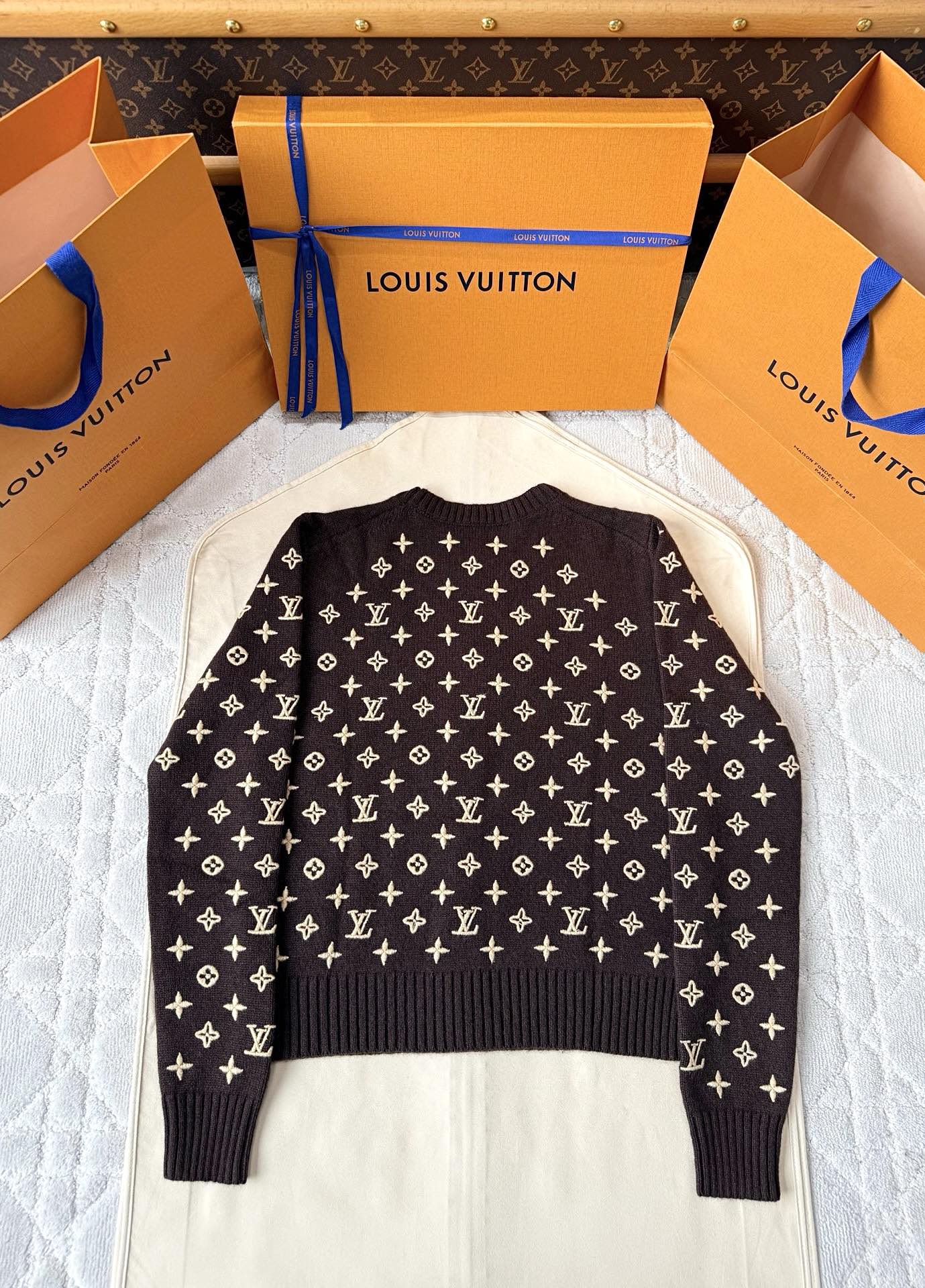 루이비통 25FW 여성 니트 136552 Louis Vuitton Knit 썸네일 이미지