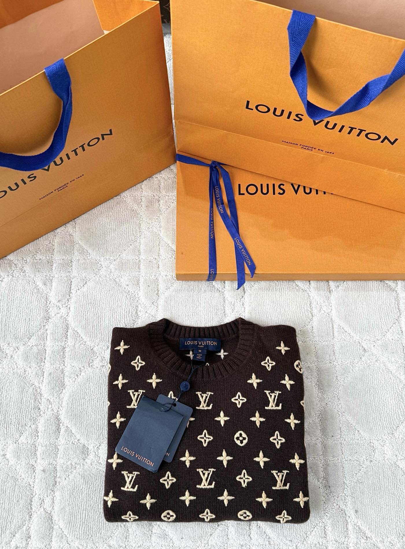 루이비통 25FW 여성 니트 136552 Louis Vuitton Knit 썸네일 이미지
