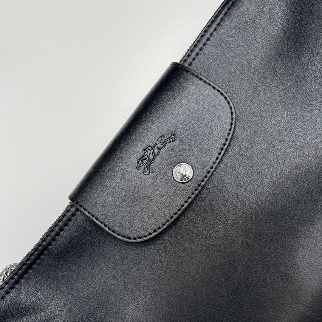Longchamp black