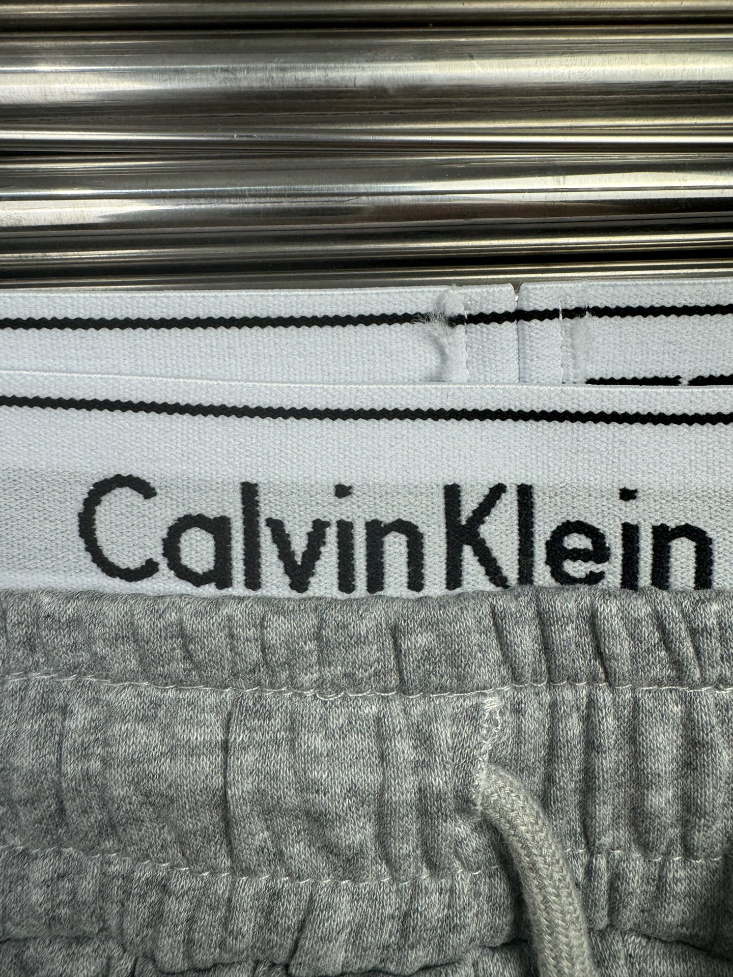 C.K. WEARING STYLISH AMERICAN SHORTS. COLOUR: BLACK GREY NUMBER: S M L SECTION NO. BA 818 - 图片 7