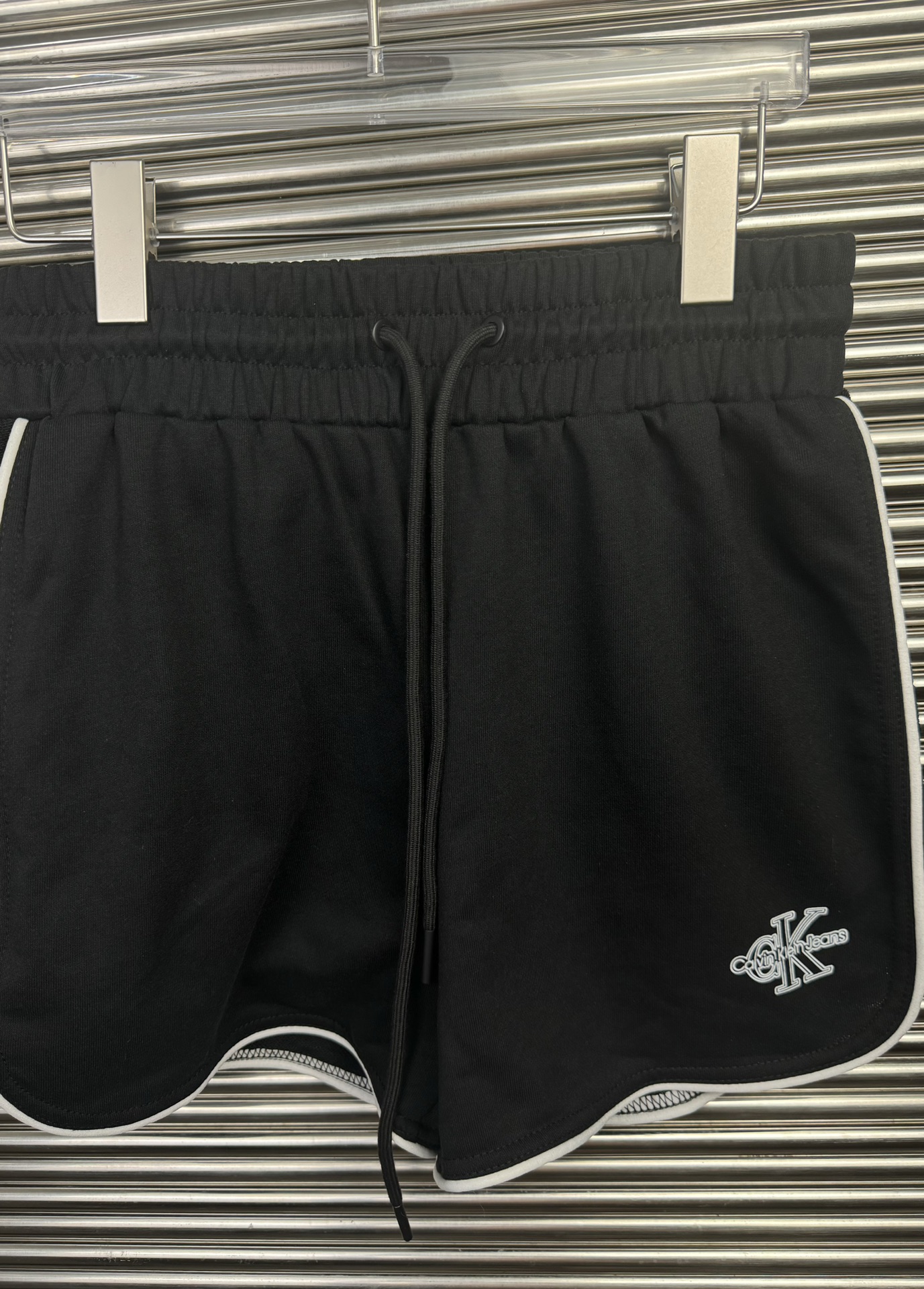 C.K. SNEAKING SHORTS FOR THE SUMMER. COLOUR: BLACK NUMBER: S M L SECTION NO. BA 821 - 图片 3